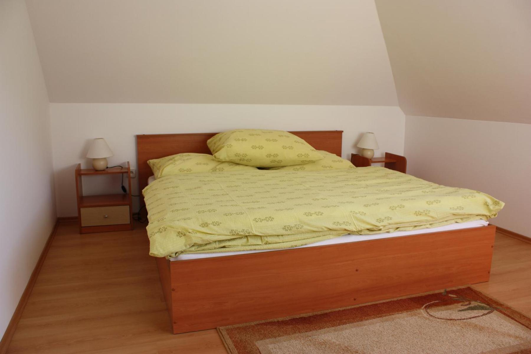 One-Bedroom Apartment photo 2