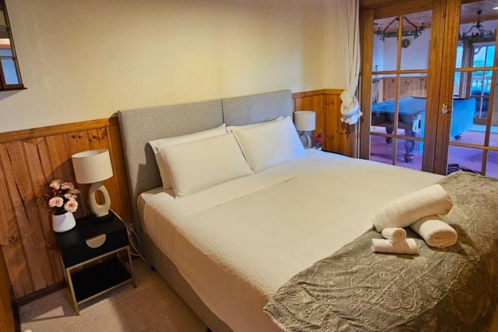 Three-Bedroom House photo 1