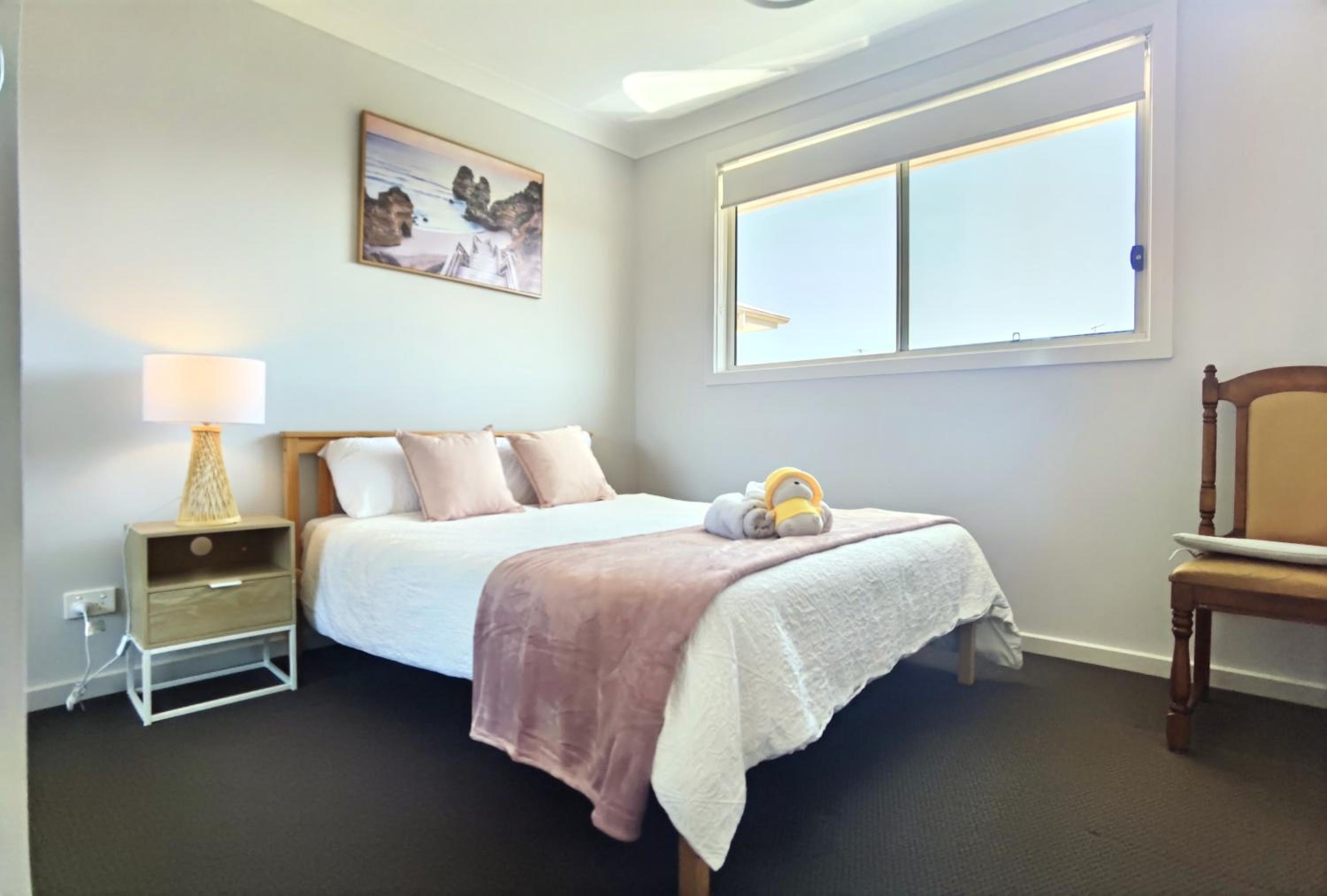 Five-Bedroom House photo 1