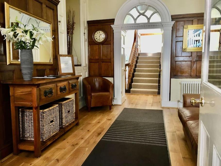Seven-Bedroom House