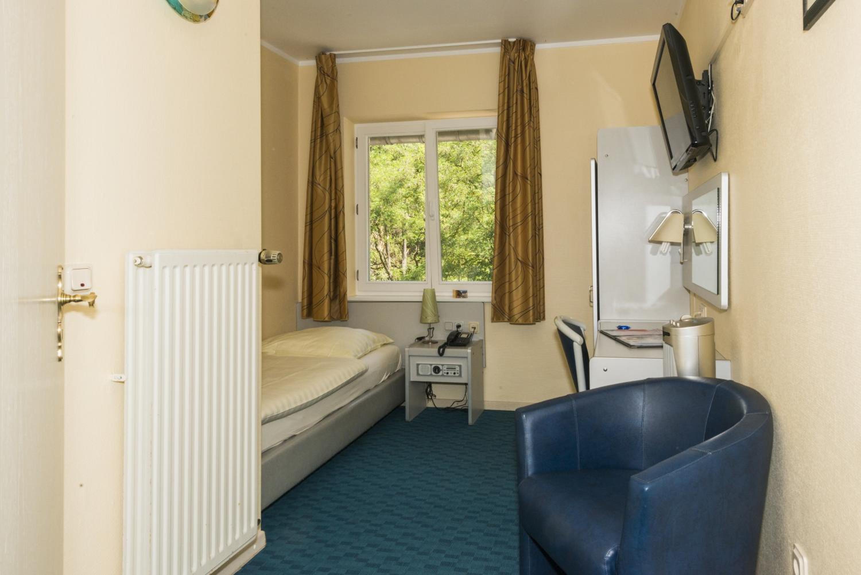 Single Room photo 2