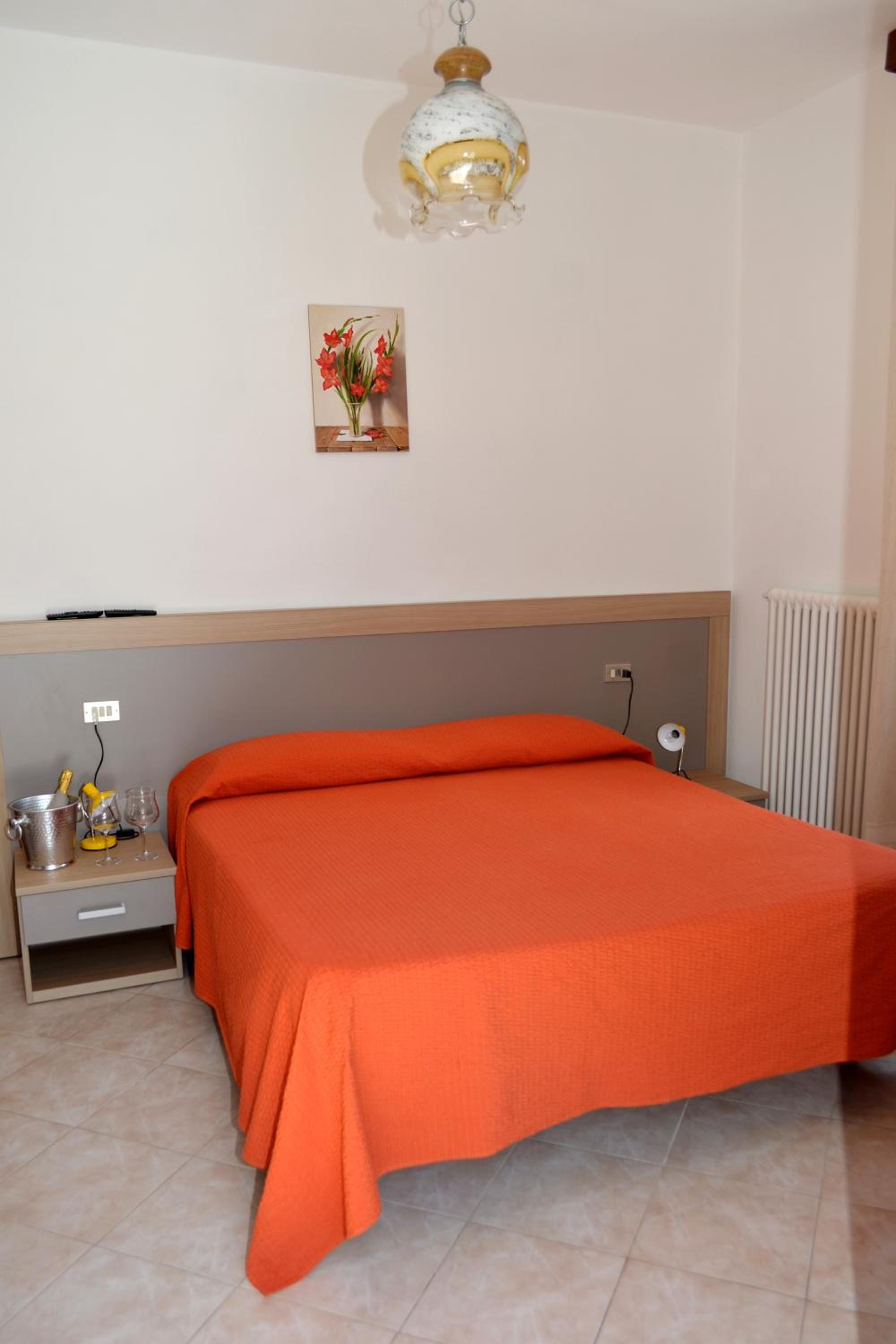 Double Room with Mountain View - Photo 3