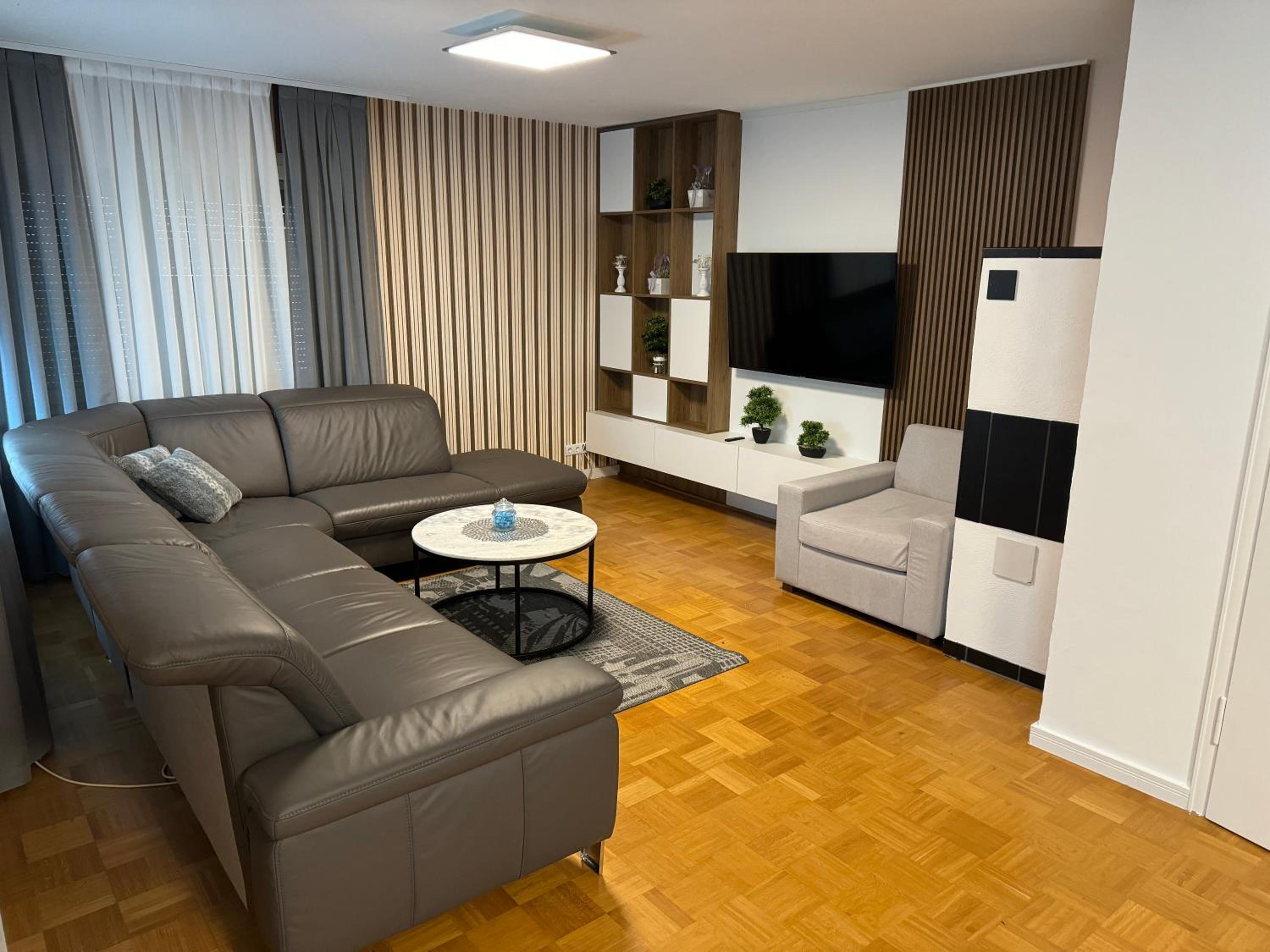 Three-Bedroom Apartment photo 2