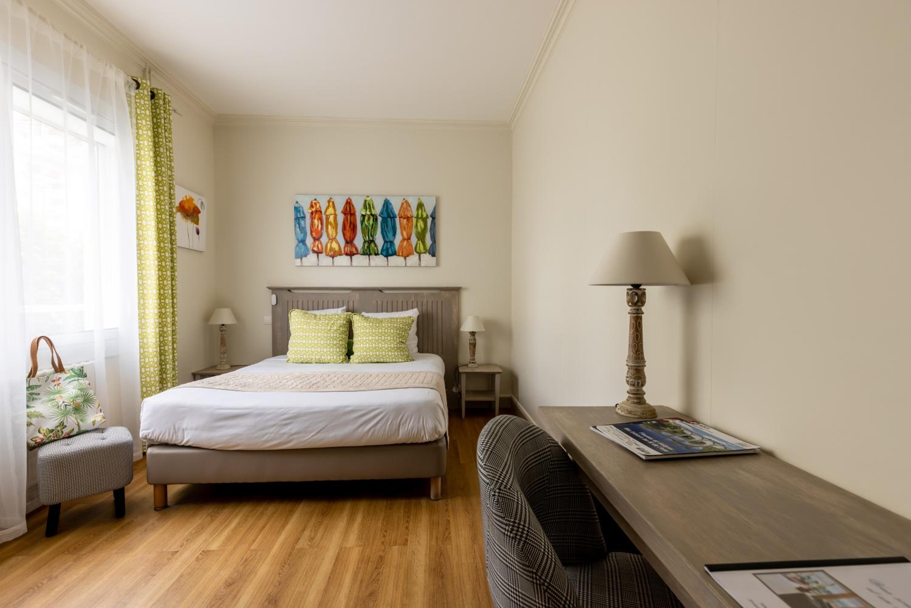 Standard Double Room with Courtyard View - Photo 10
