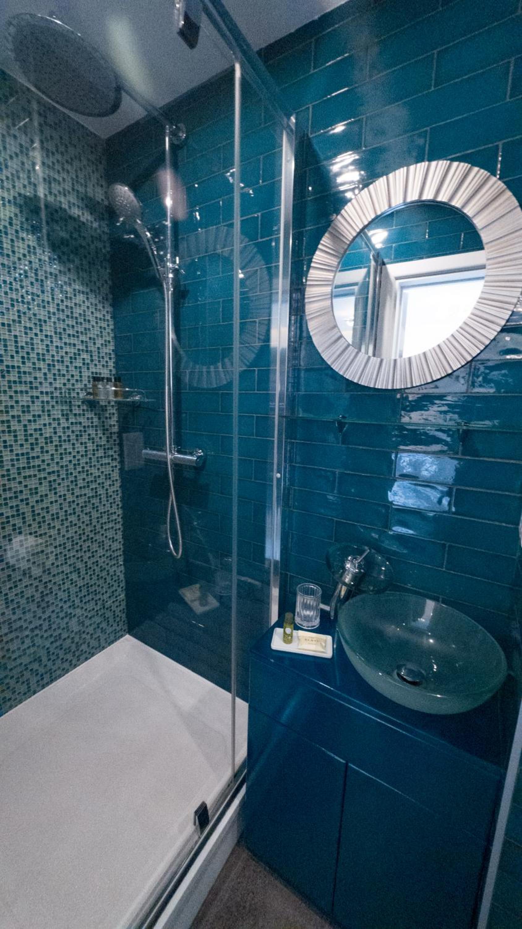 Compact Double Room - Photo 2