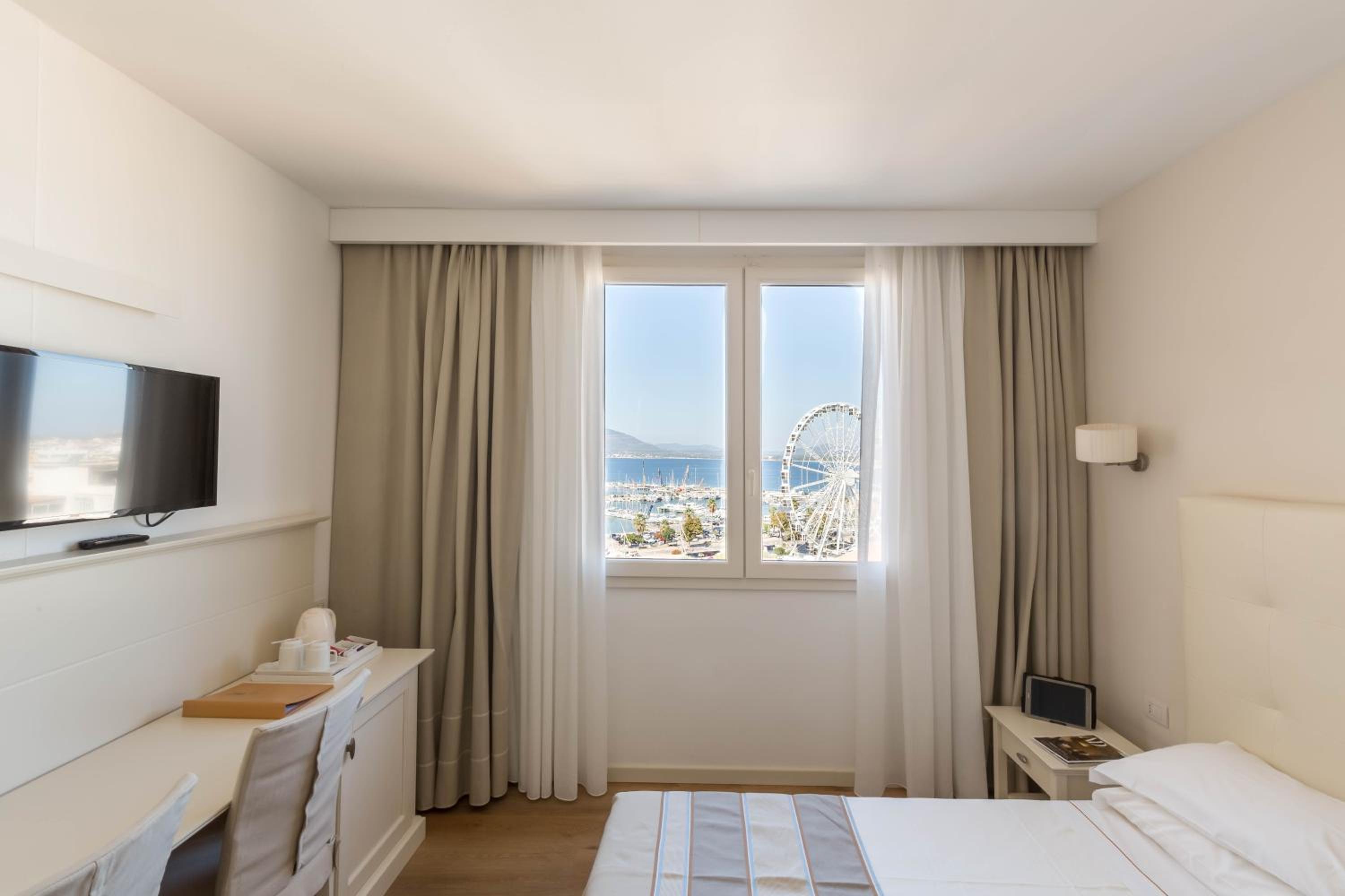Double or Twin Room with Side Sea View