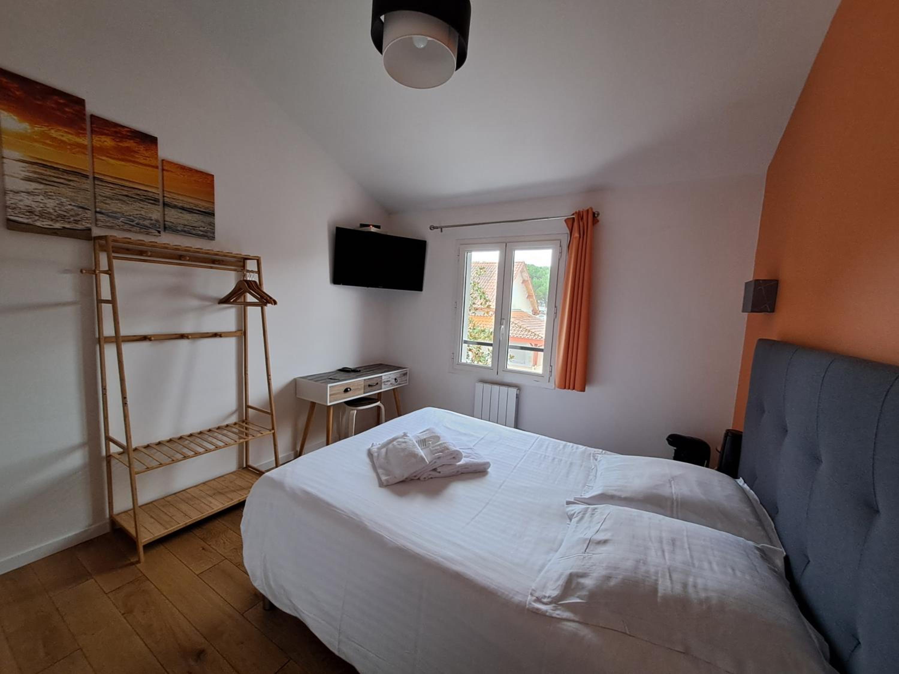 Standard Double Room photo 3