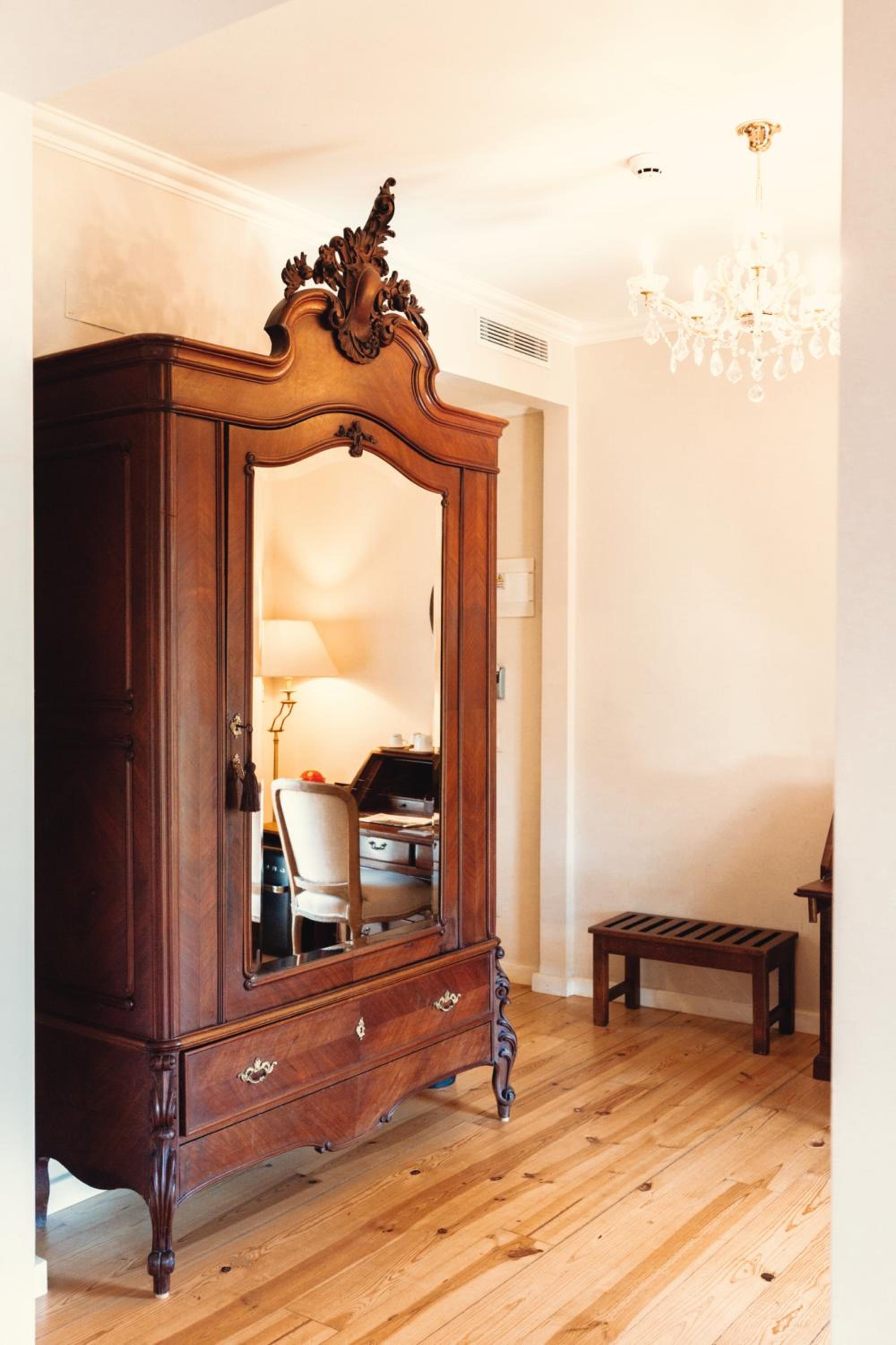 Junior Suite with Garden View - Photo 3