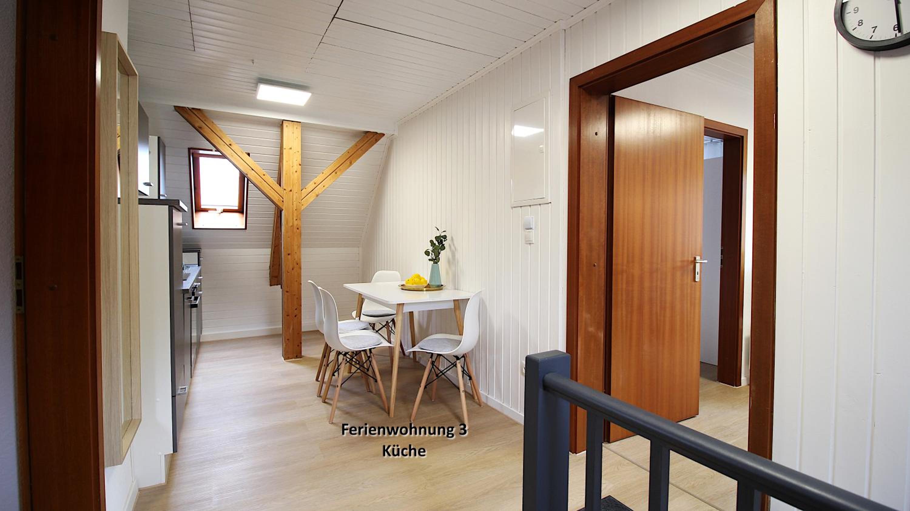 Ferienwohnung Nr. 3 mit 2 Schlafzimmer, Wohnzimmer, gemeinsame Terrasse und Stellplatz im Carport photo 3