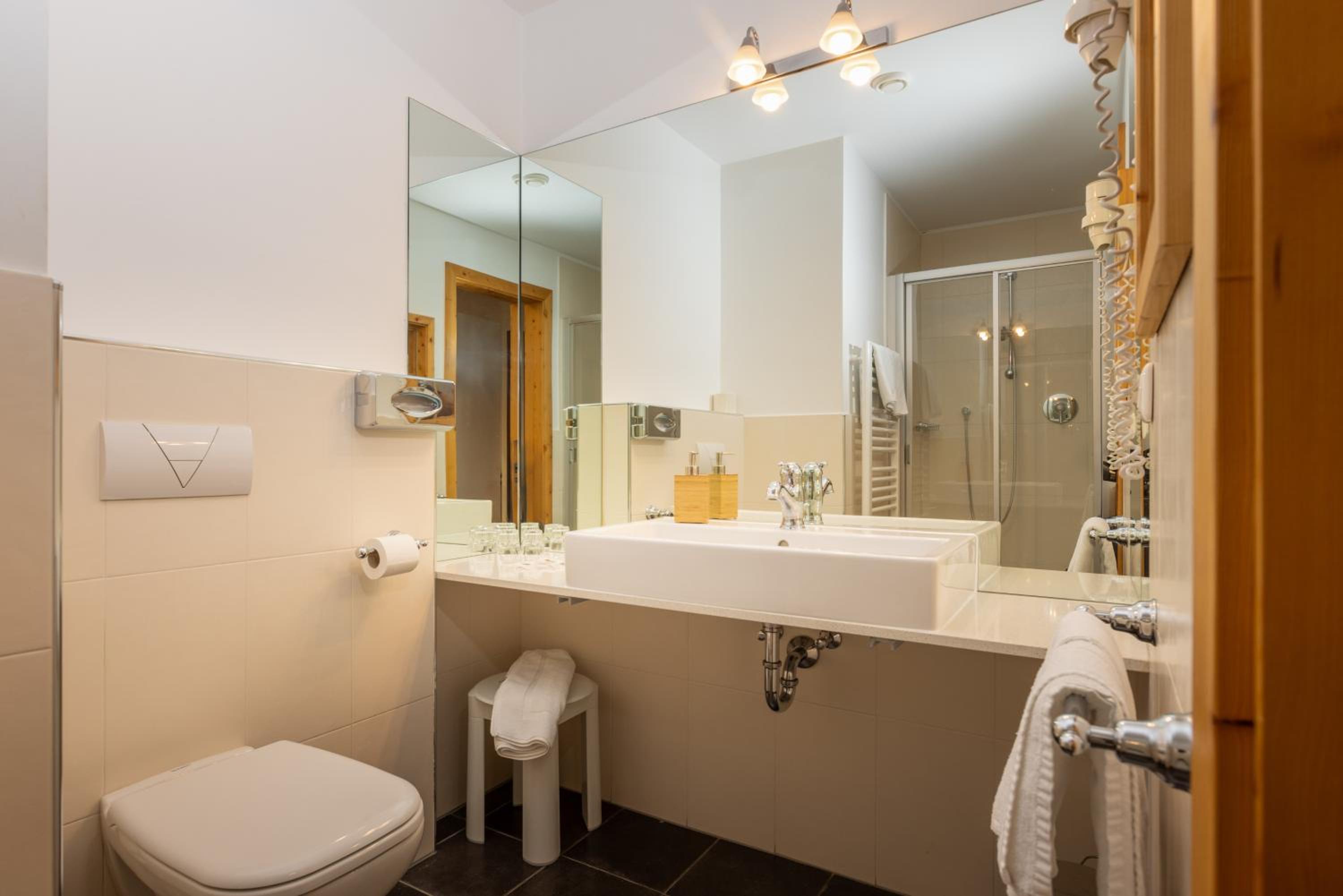 Single Room with Shower photo 3