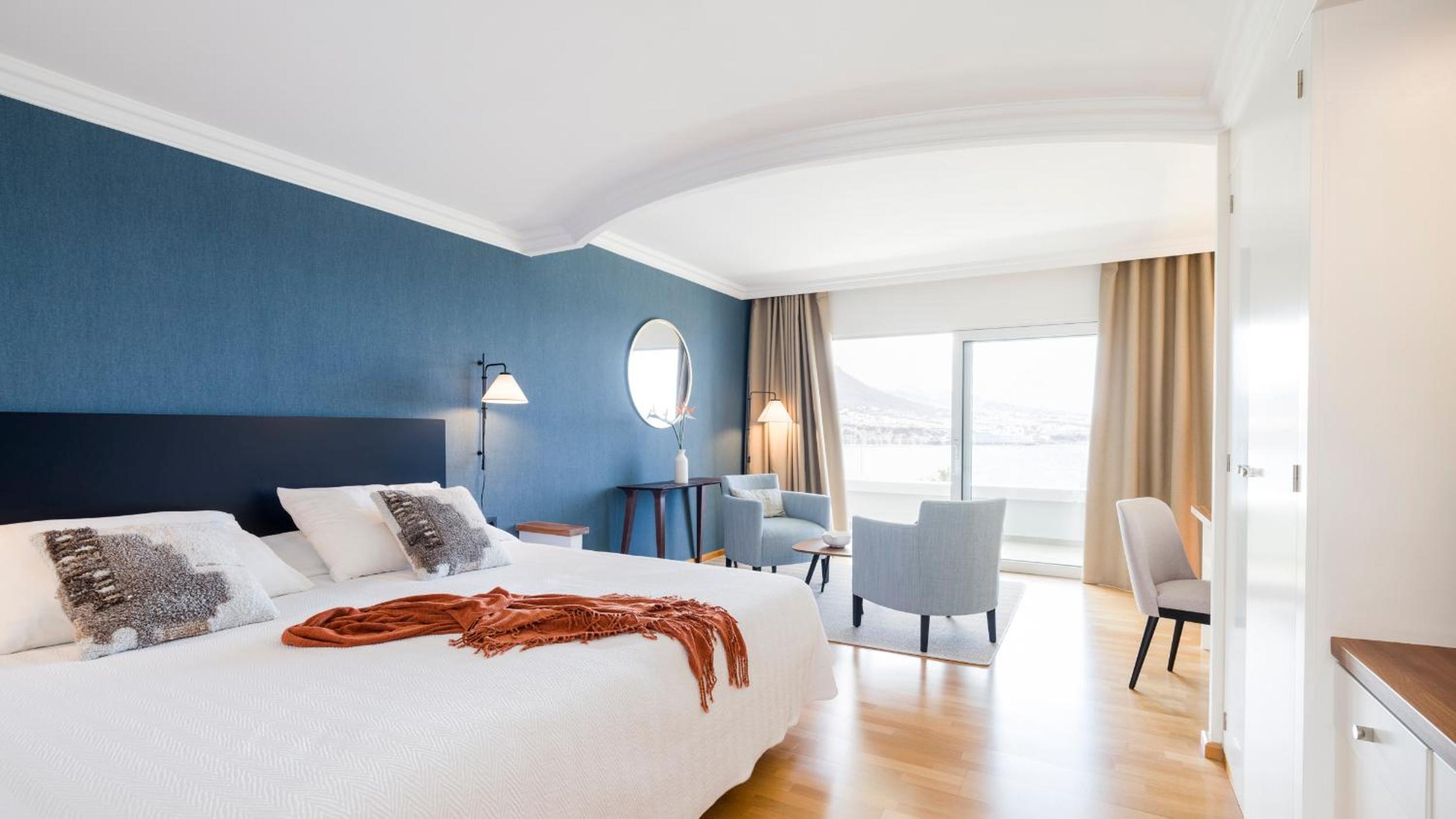 Superior Double or Twin Room with Sea View photo 2