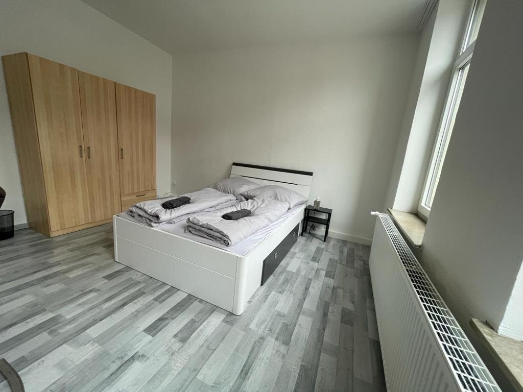 Three-Bedroom Apartment photo 2