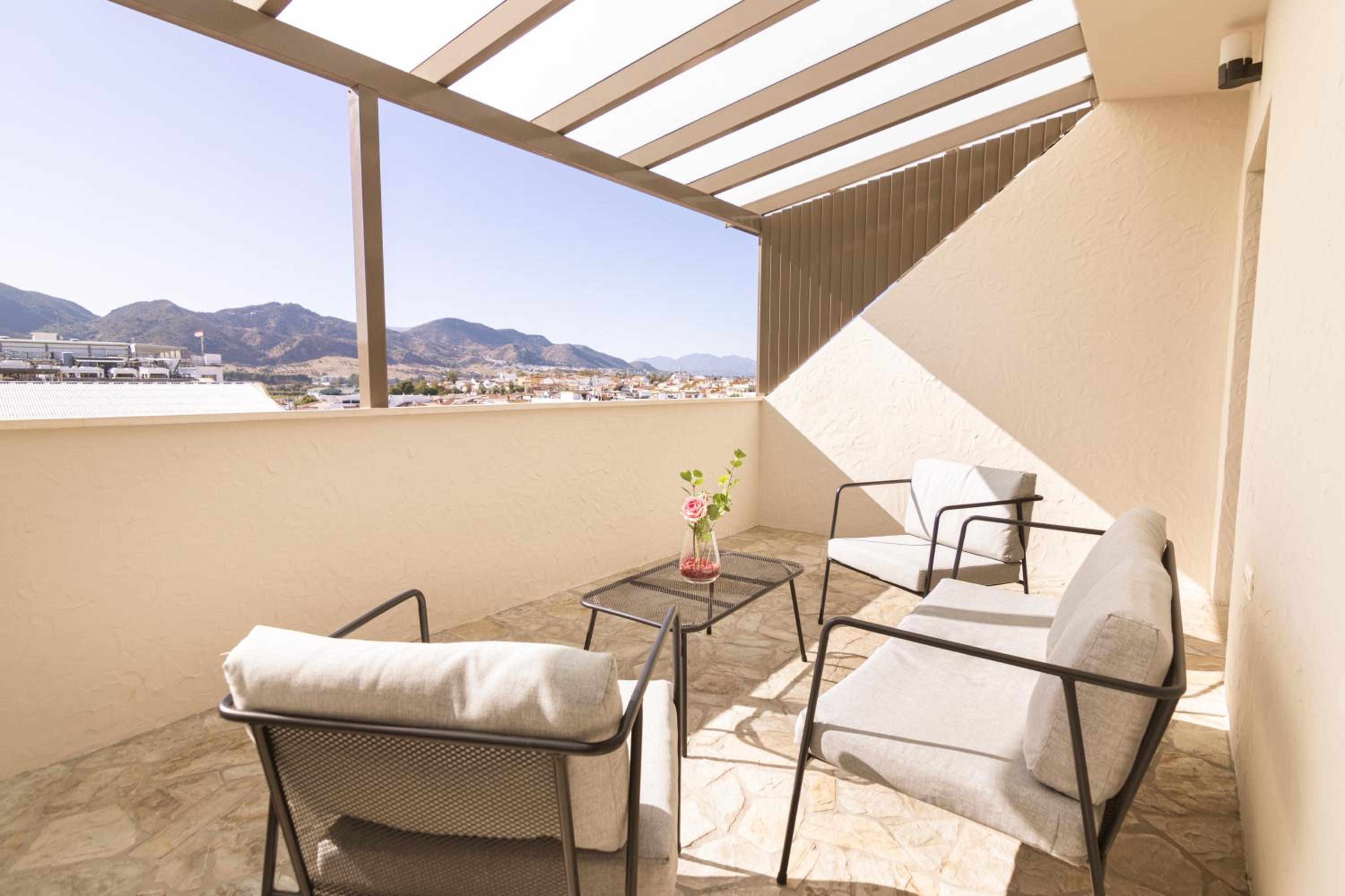 Suite with Terrace - Photo 7