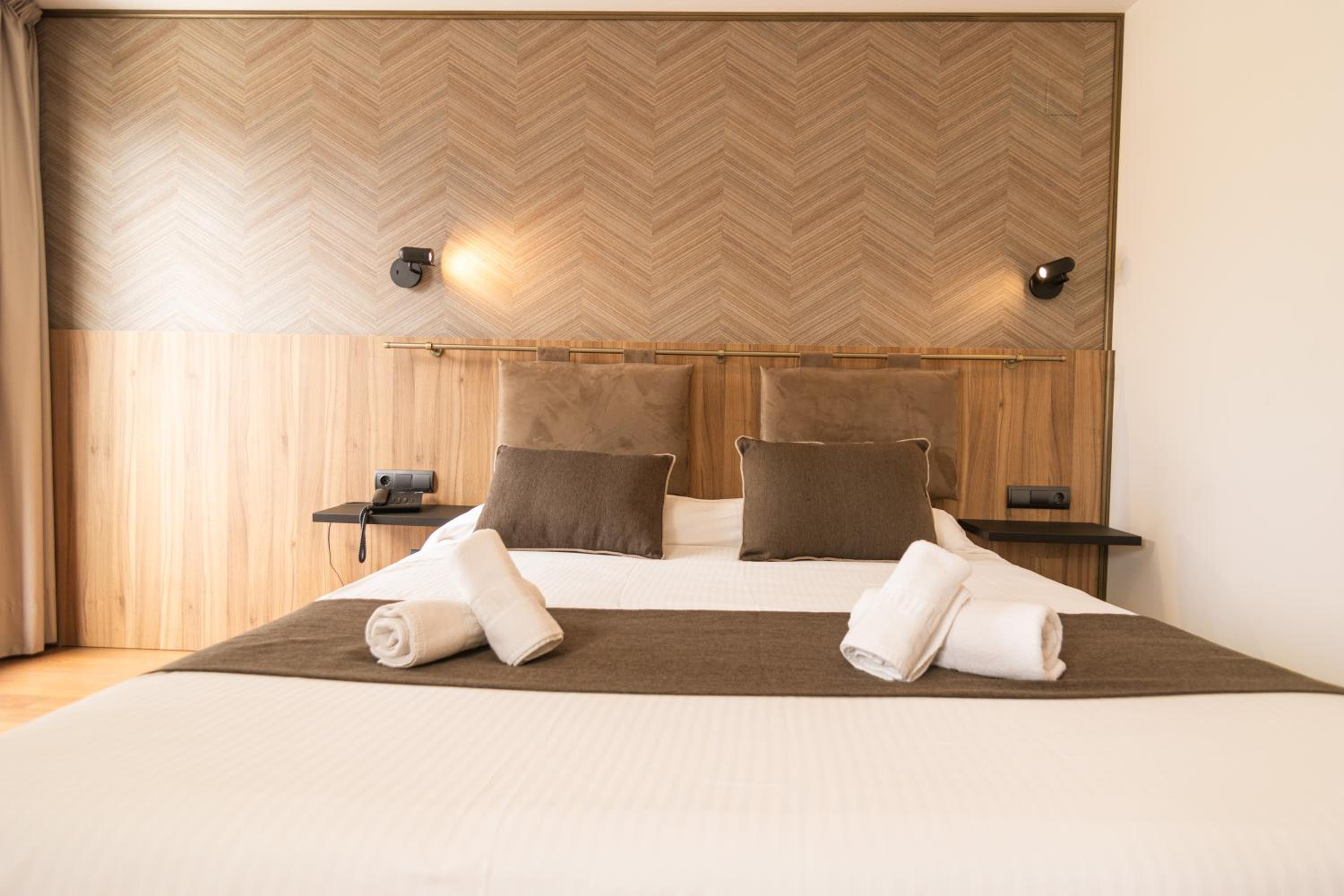 Suite with Terrace - Photo 4