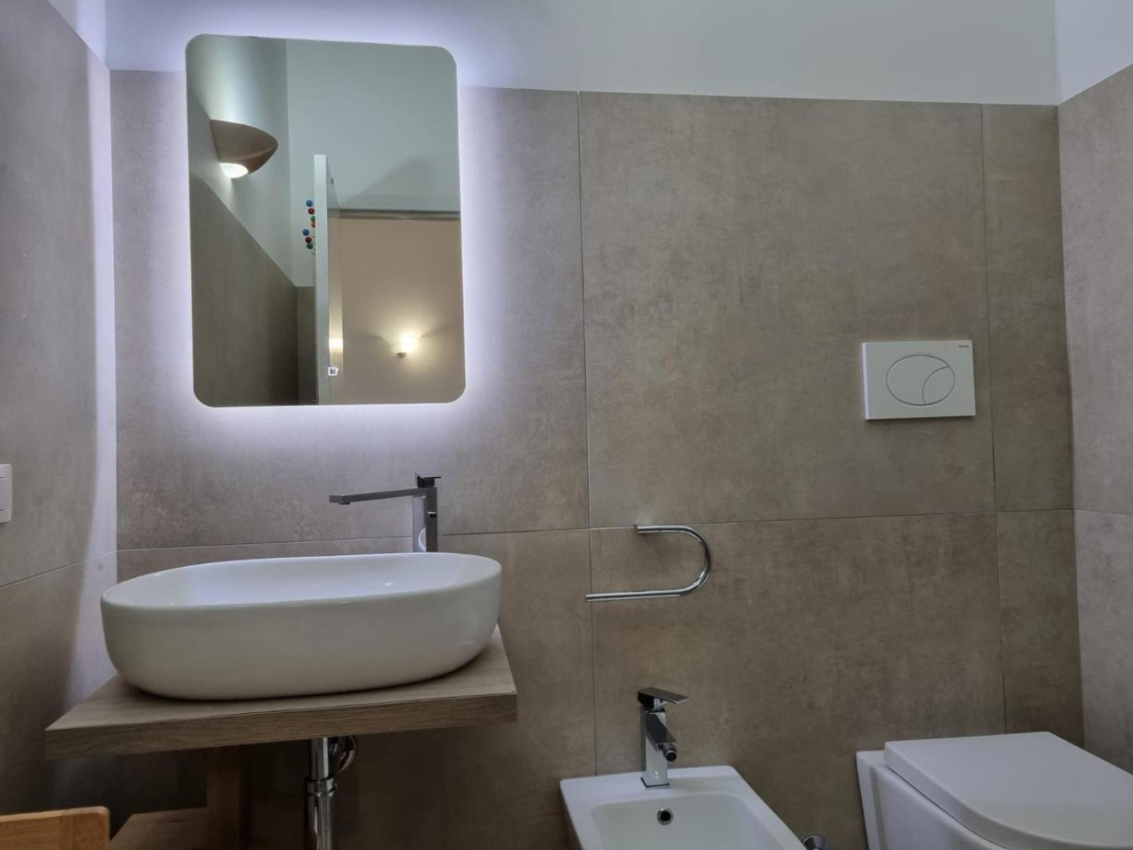 One-Bedroom Apartment - Photo 17