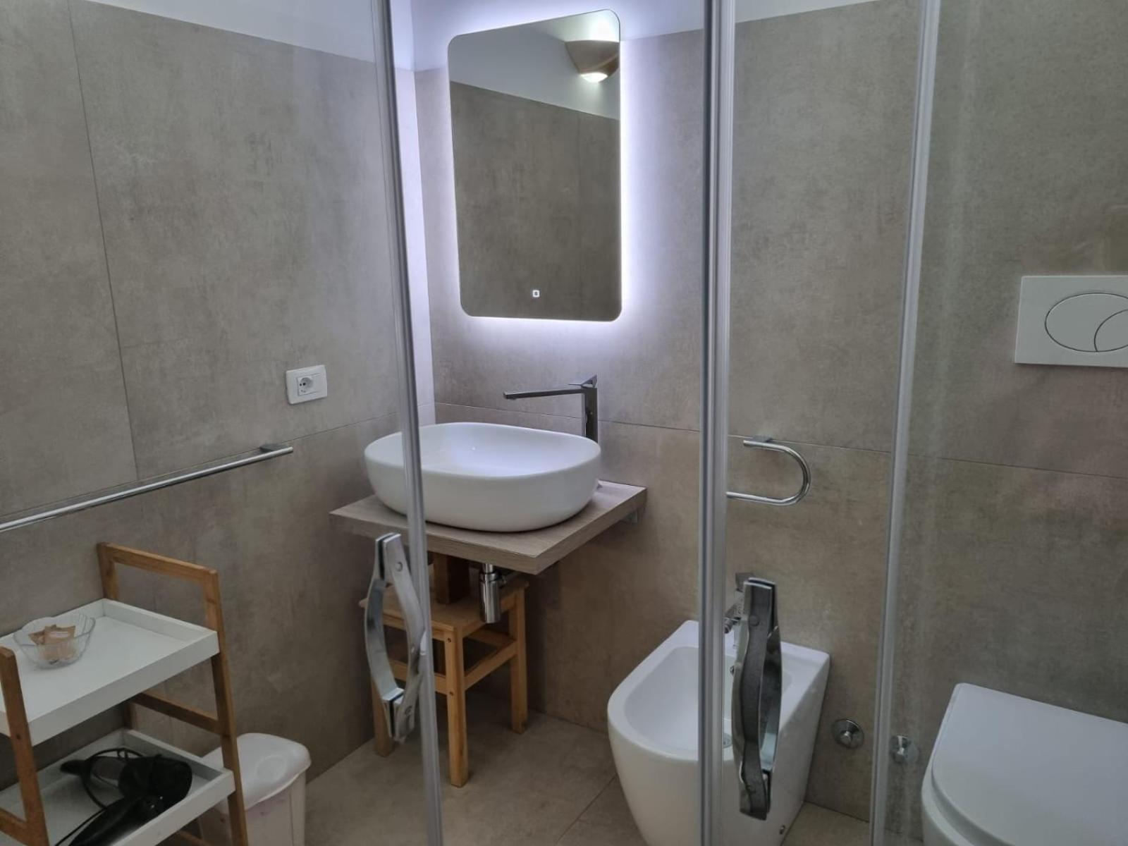 One-Bedroom Apartment - Photo 16