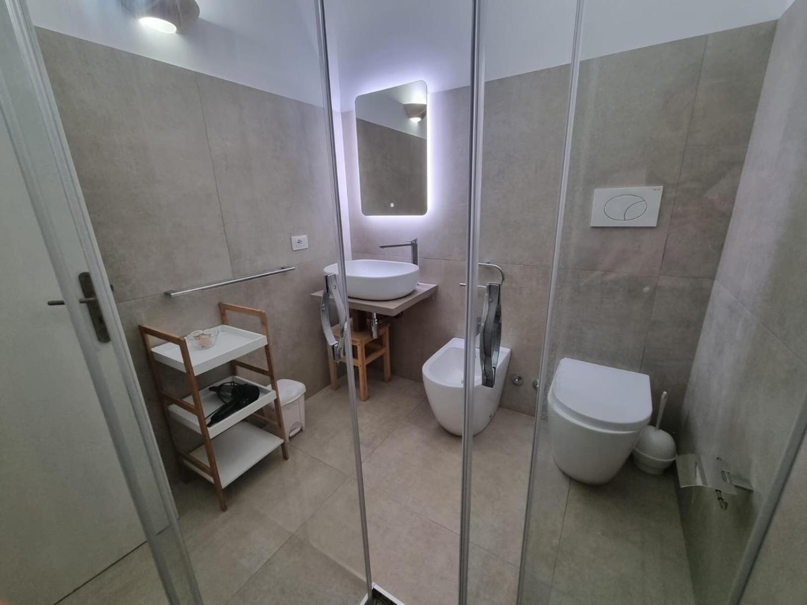 One-Bedroom Apartment - Photo 5