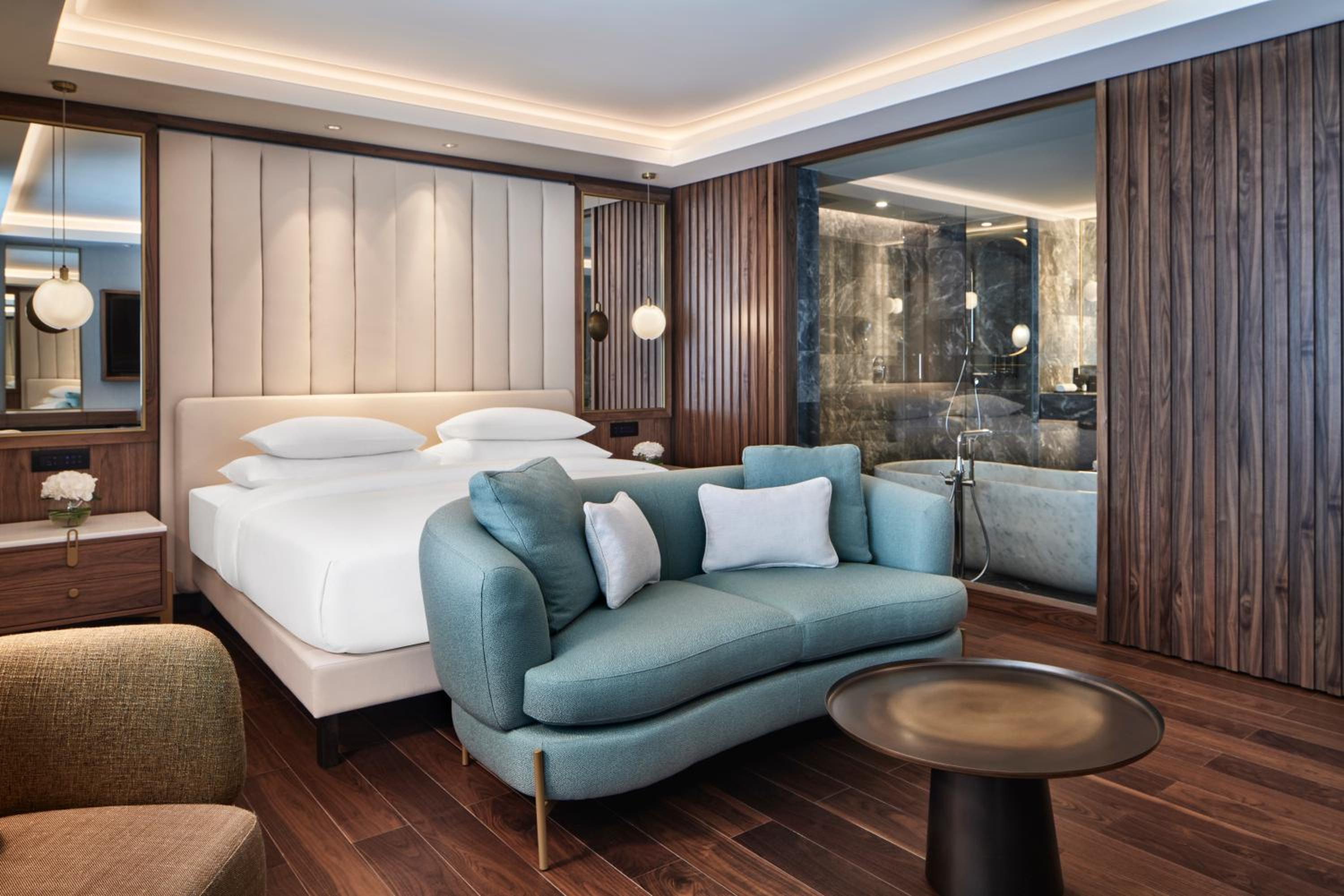 Penthouse King Suite