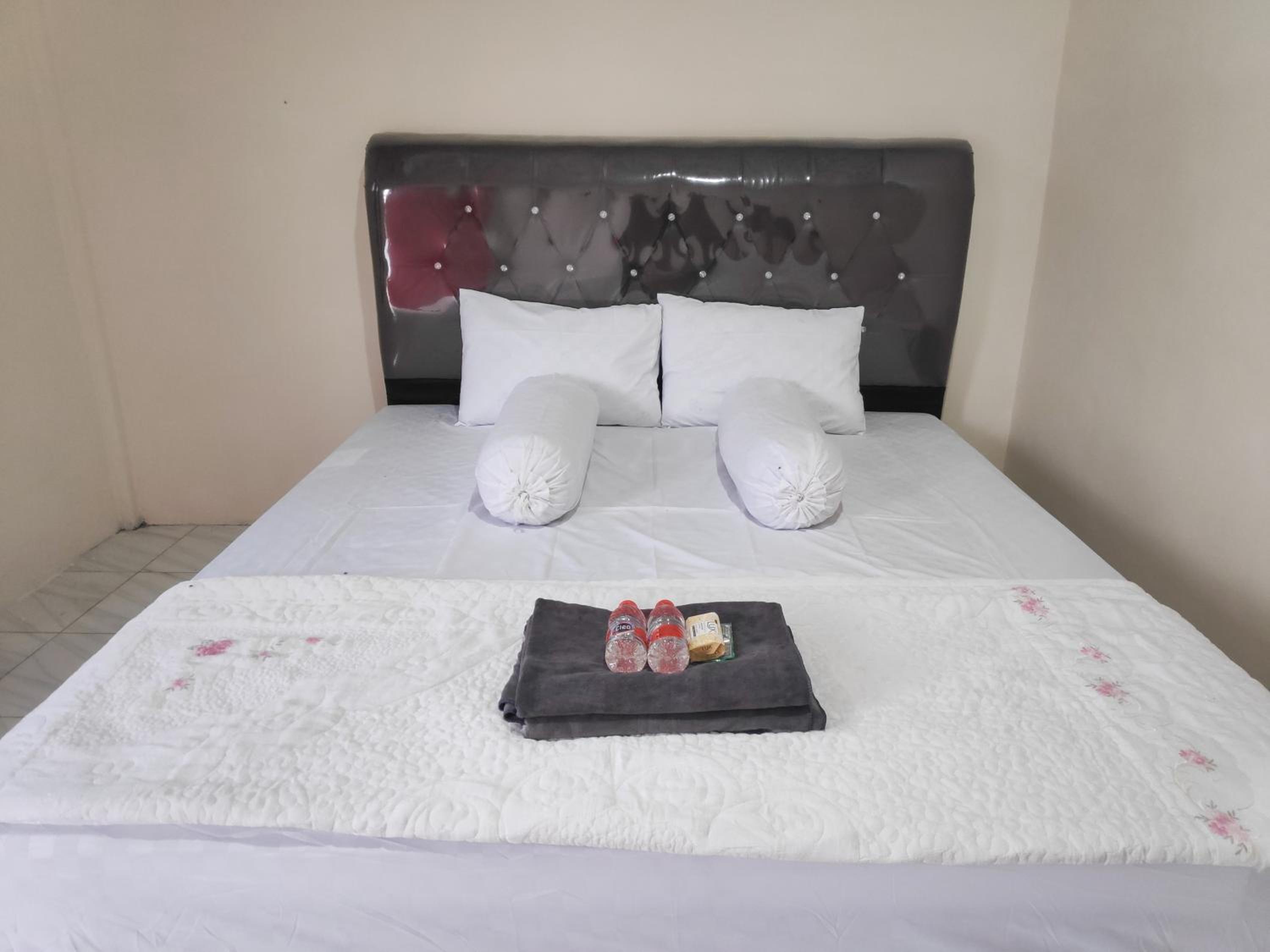Standard Double Room photo 2