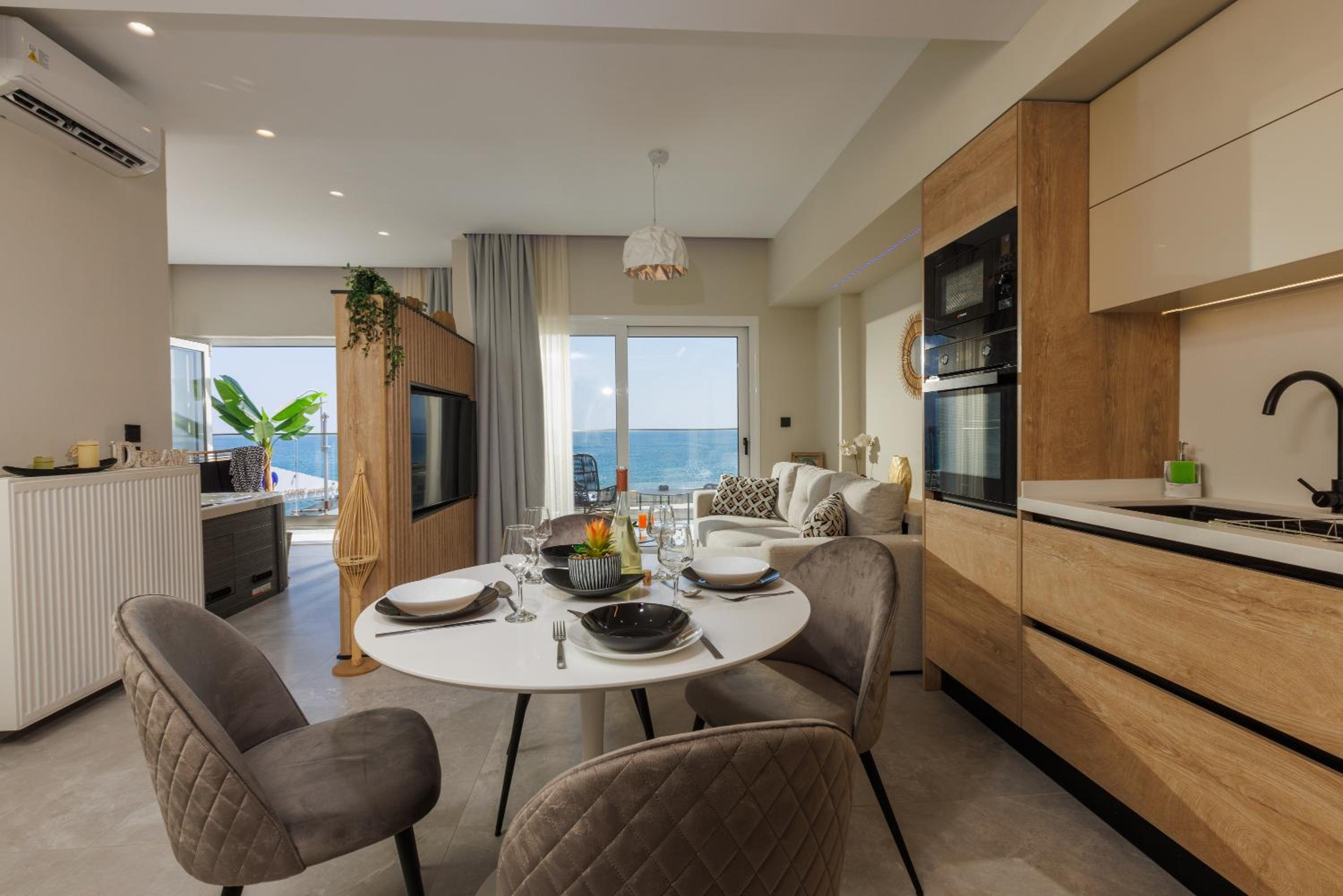 Villa - Beach Front