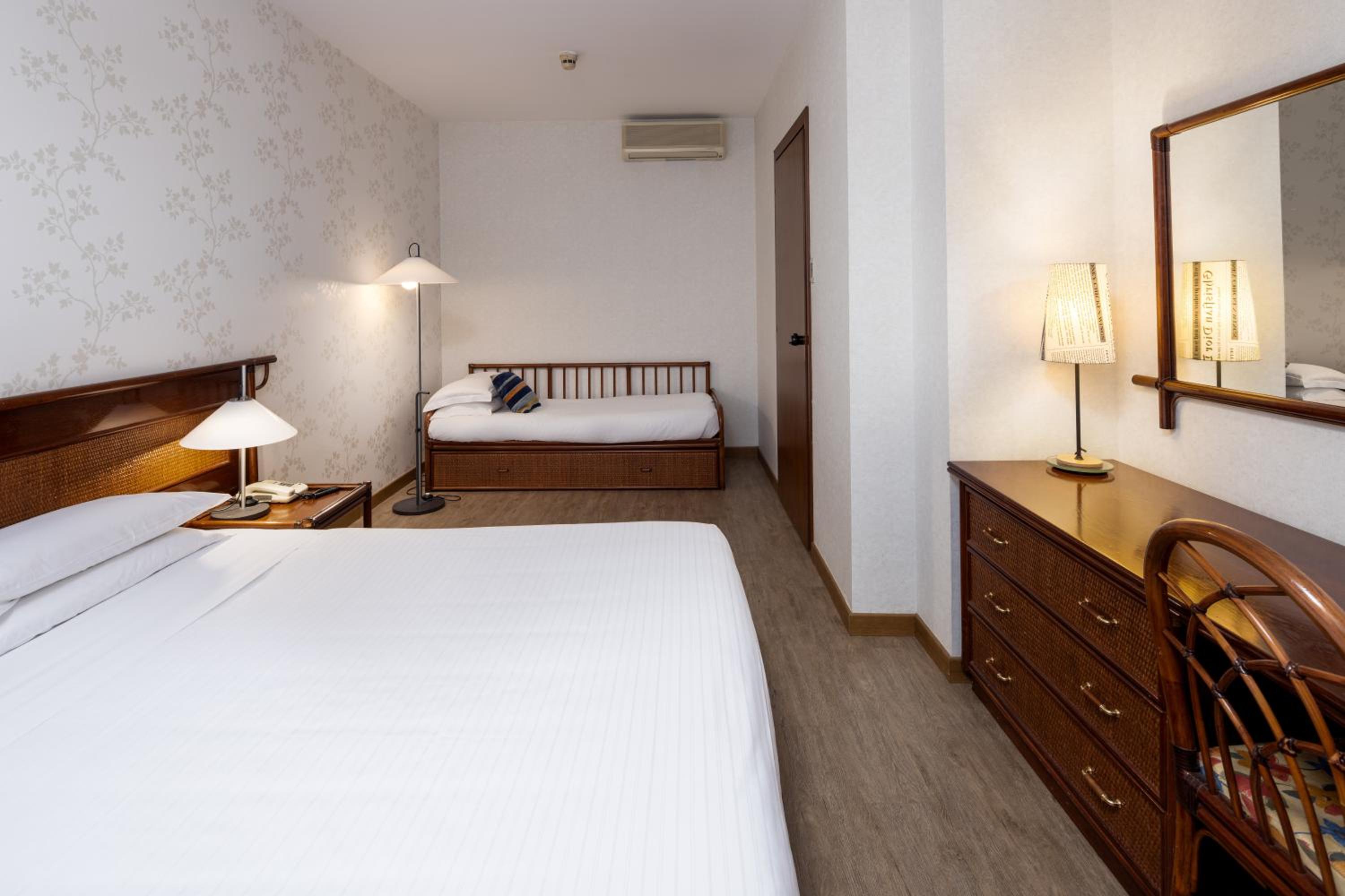 Triple Room - Photo 15