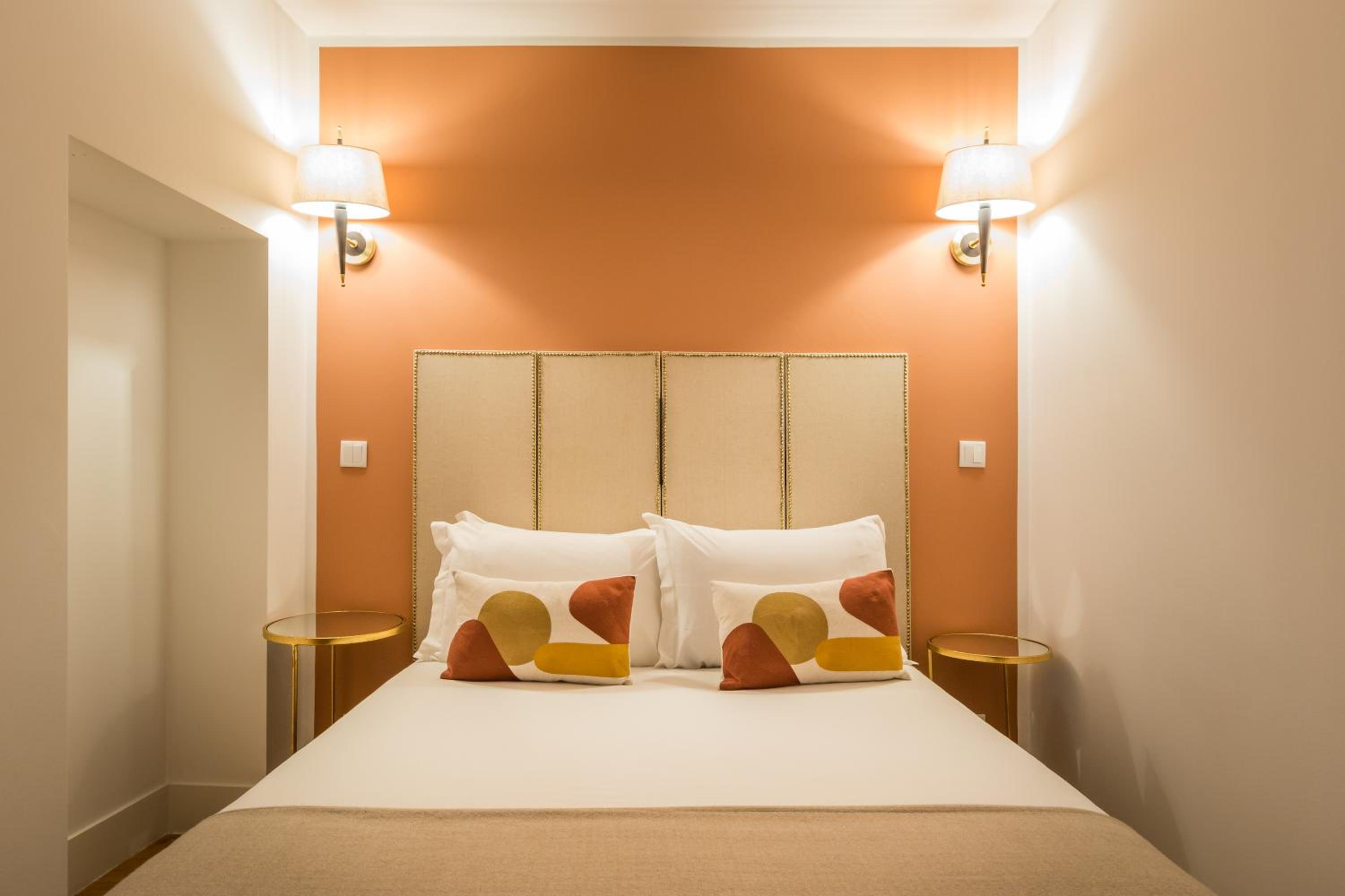 One-Bedroom Apartment with Balcony photo 2