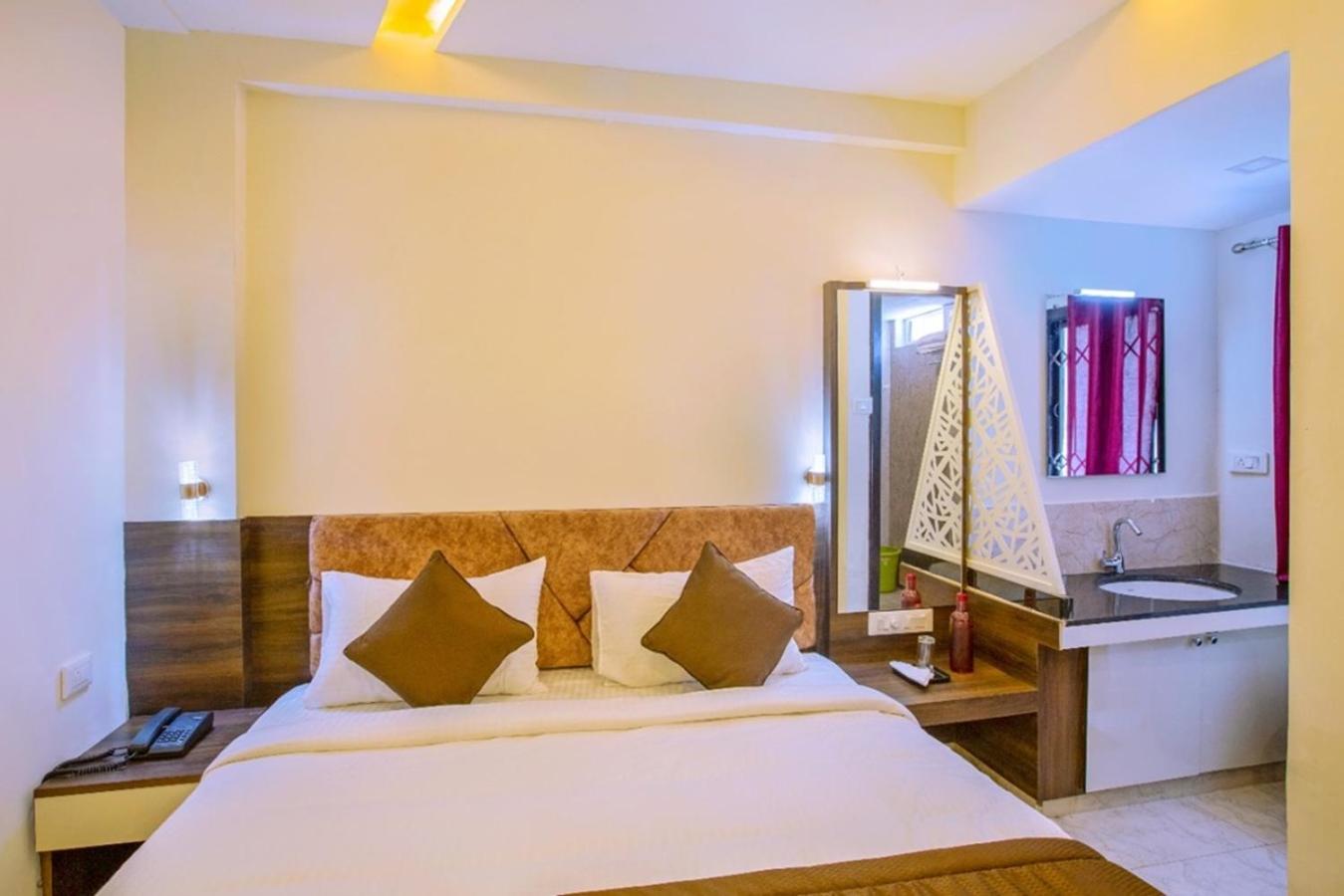 Deluxe Double Room - Photo 1