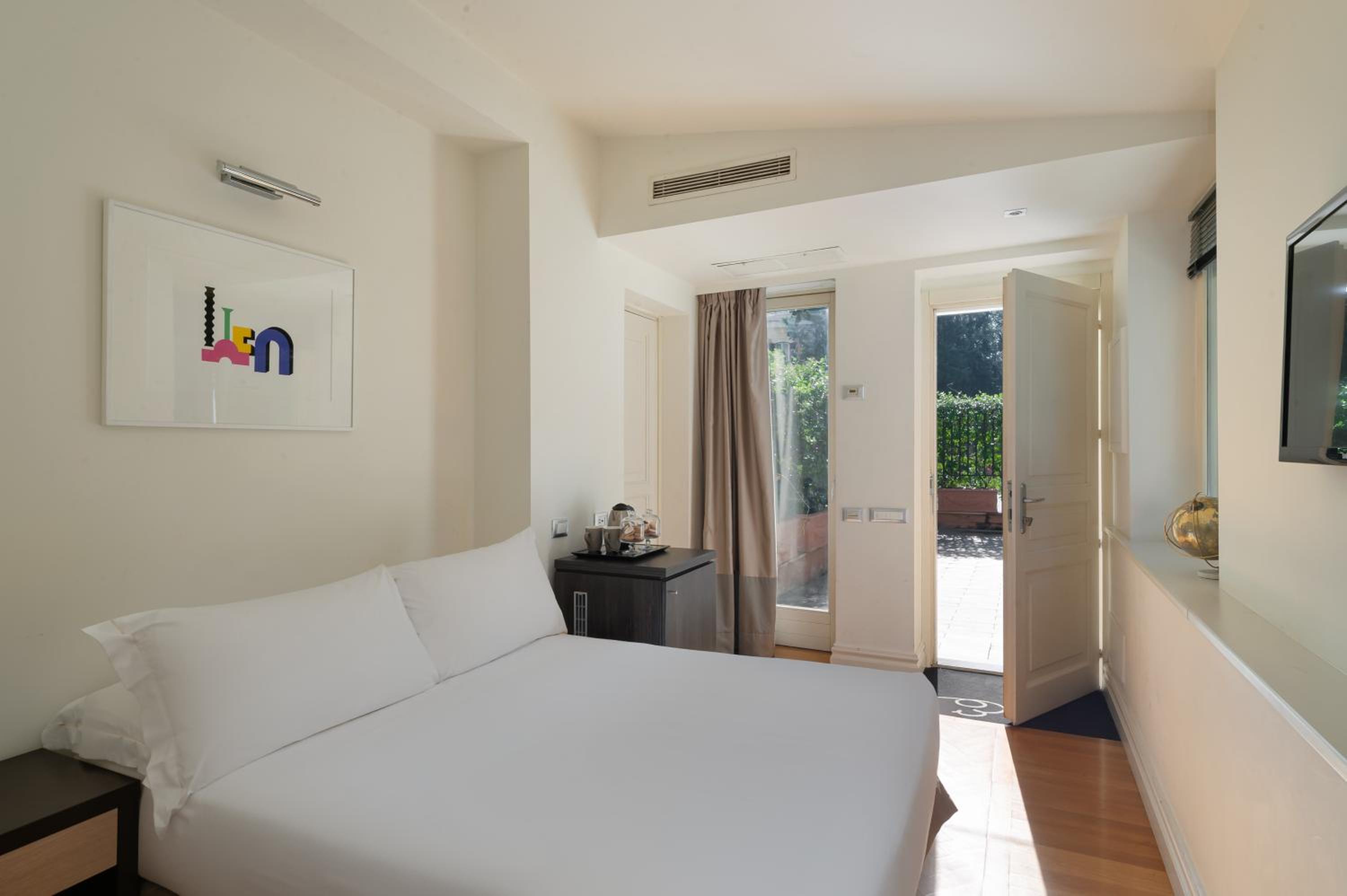 Double Room With Garden View - Separate Building photo 3