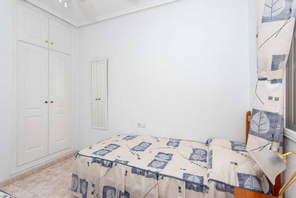 Three-Bedroom House photo 2