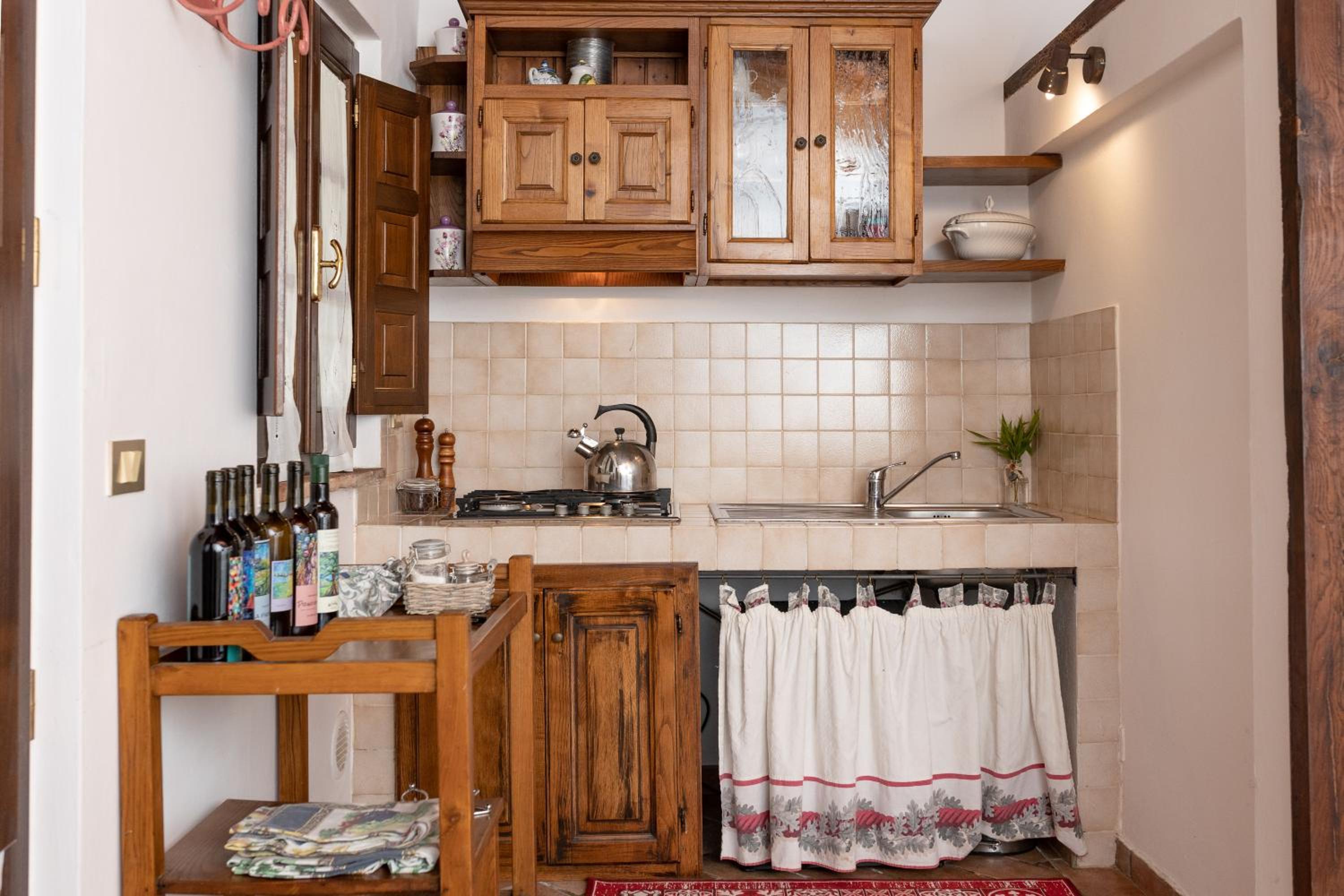 Studio Apartment photo 3