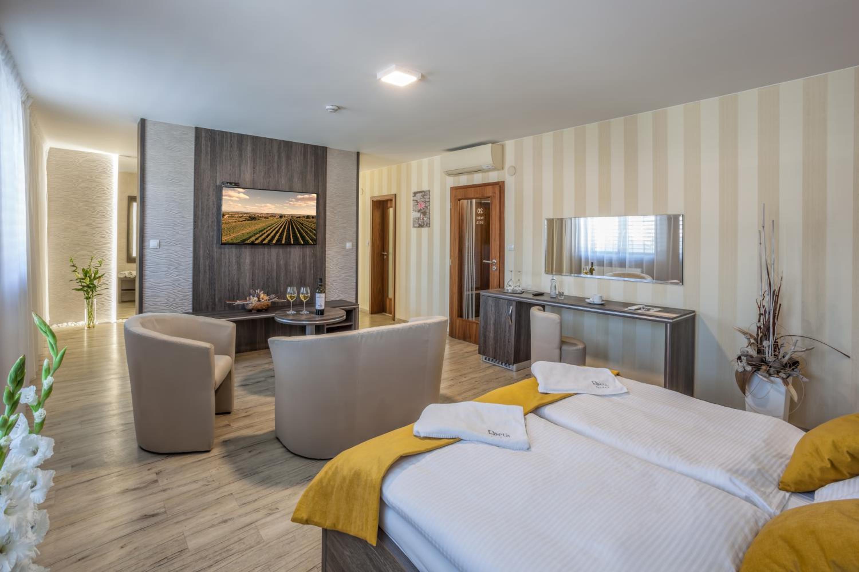 Suite photo 1