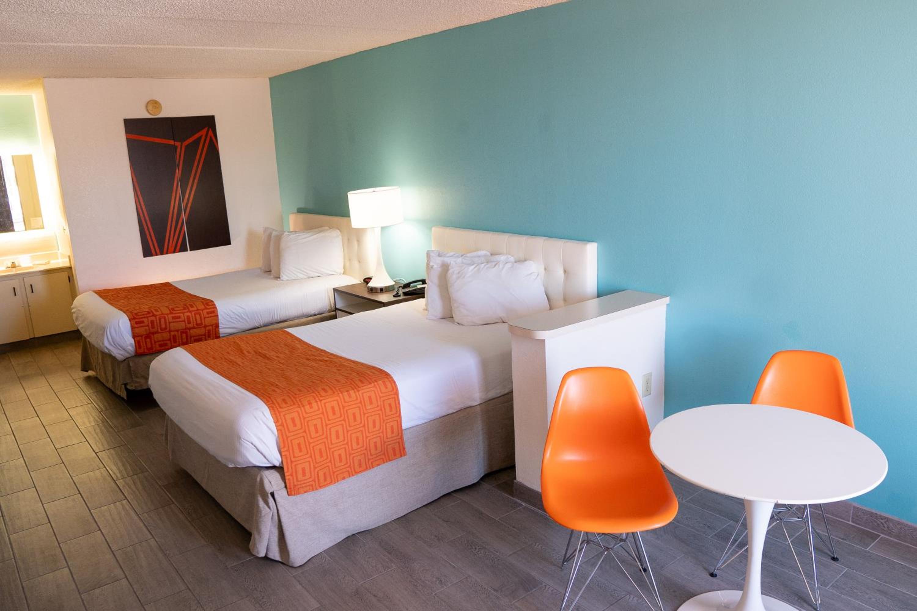 Double Room with Two Double Beds - Non-Smoking - Photo 5