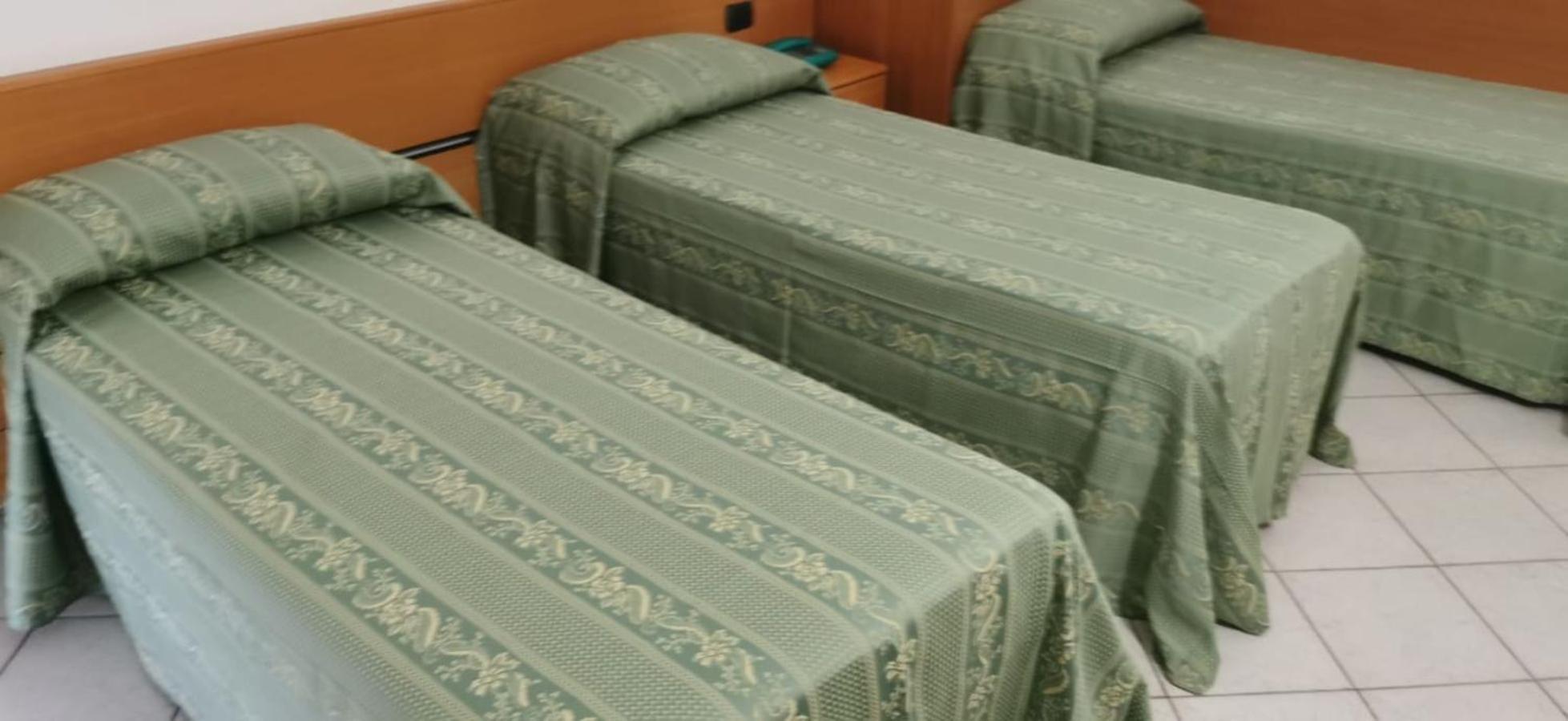 Triple Room - Disability Access - Photo 1
