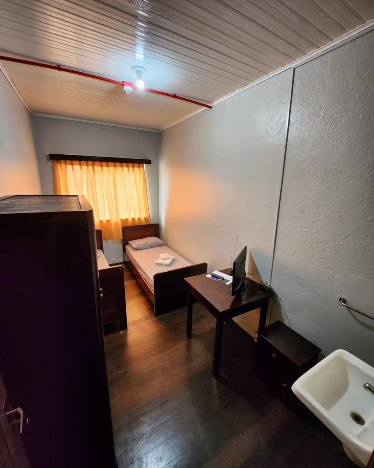 Standard Double Room with Shared Bathroom photo 1