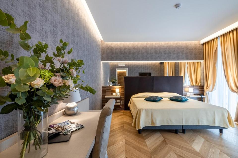 Junior Suite thumbnail 6