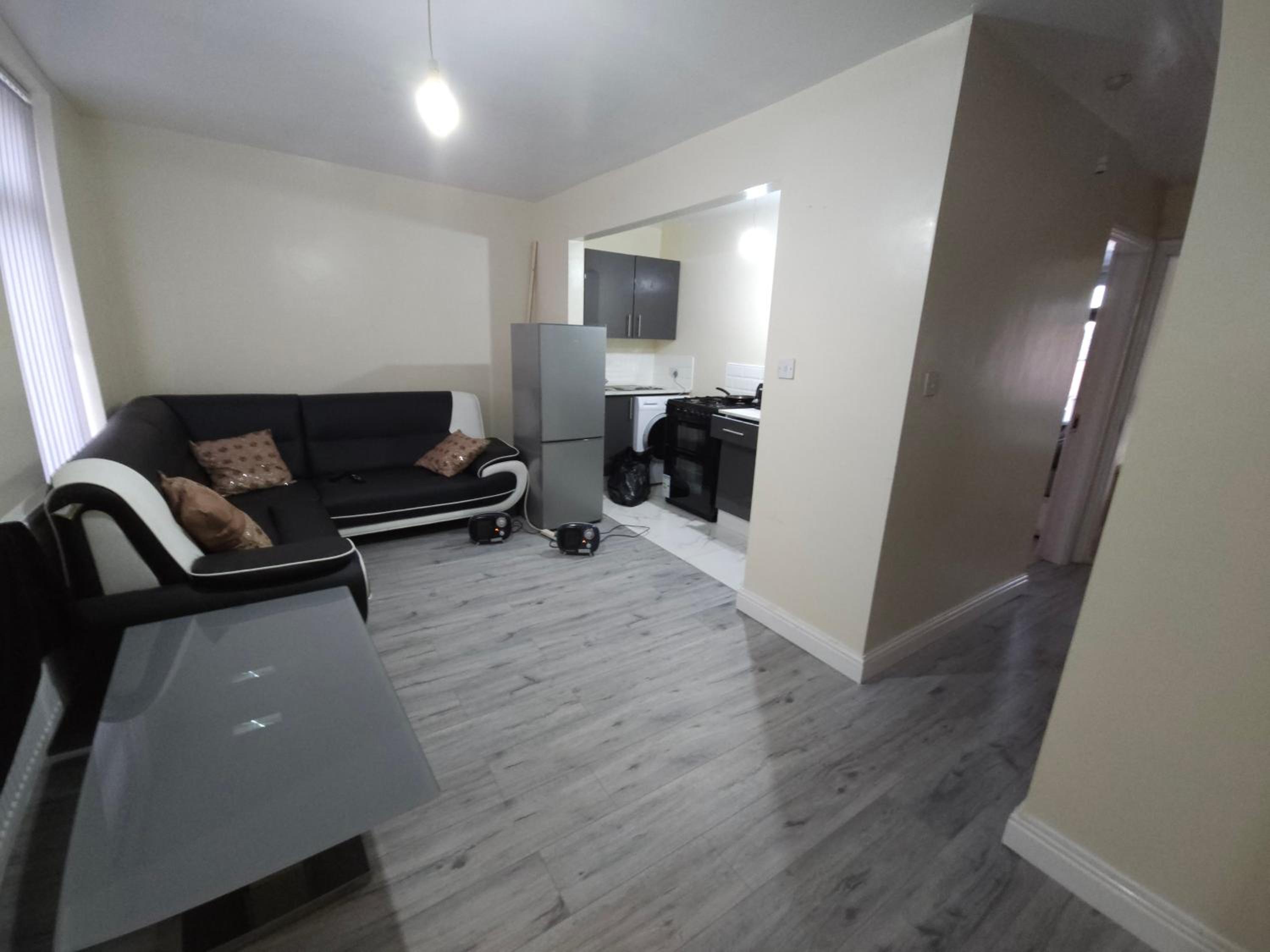 Three-Bedroom Apartment photo 1