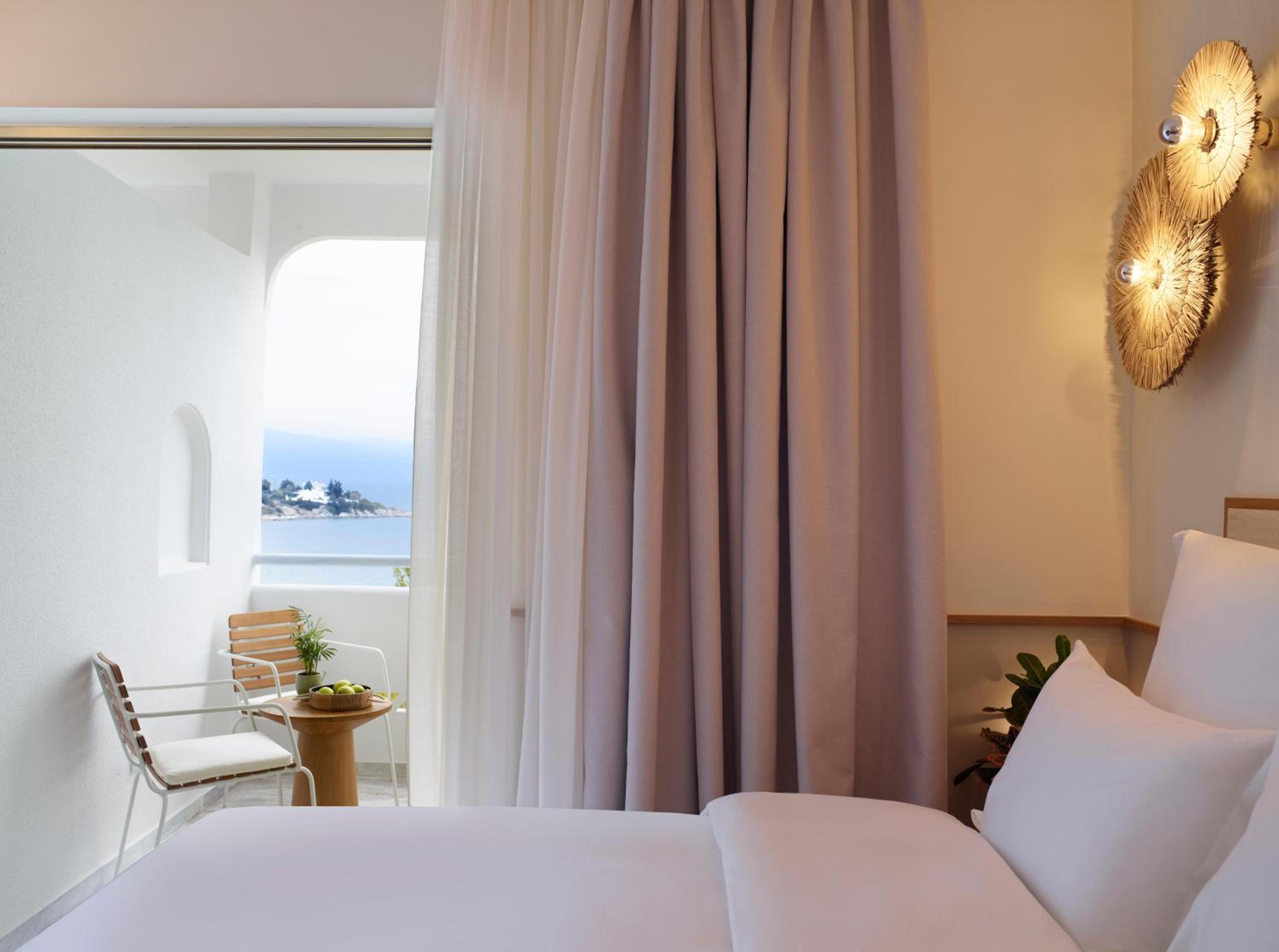 Superior Room with sea view - Photo 6