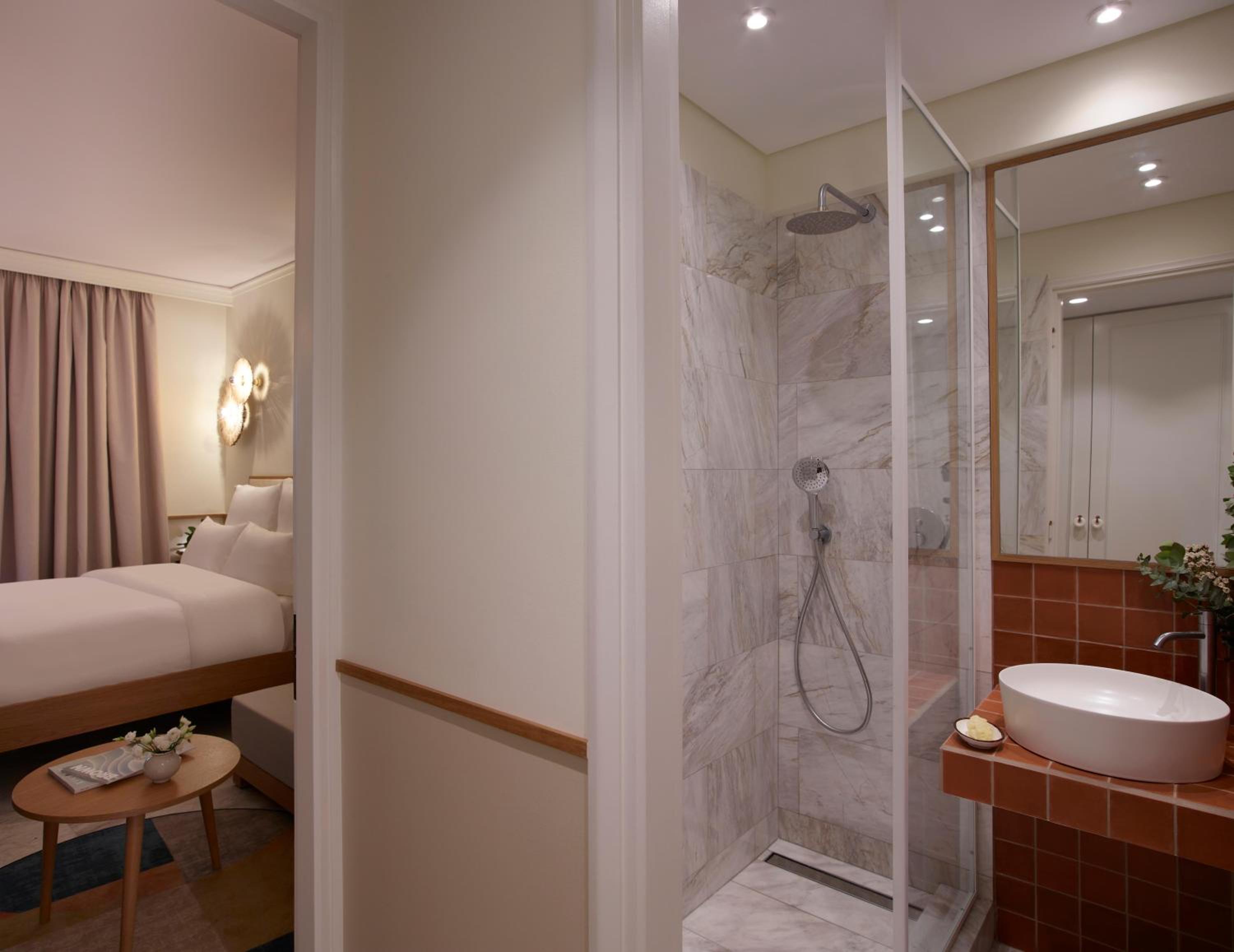 Classic Room with Garden View - Photo 4