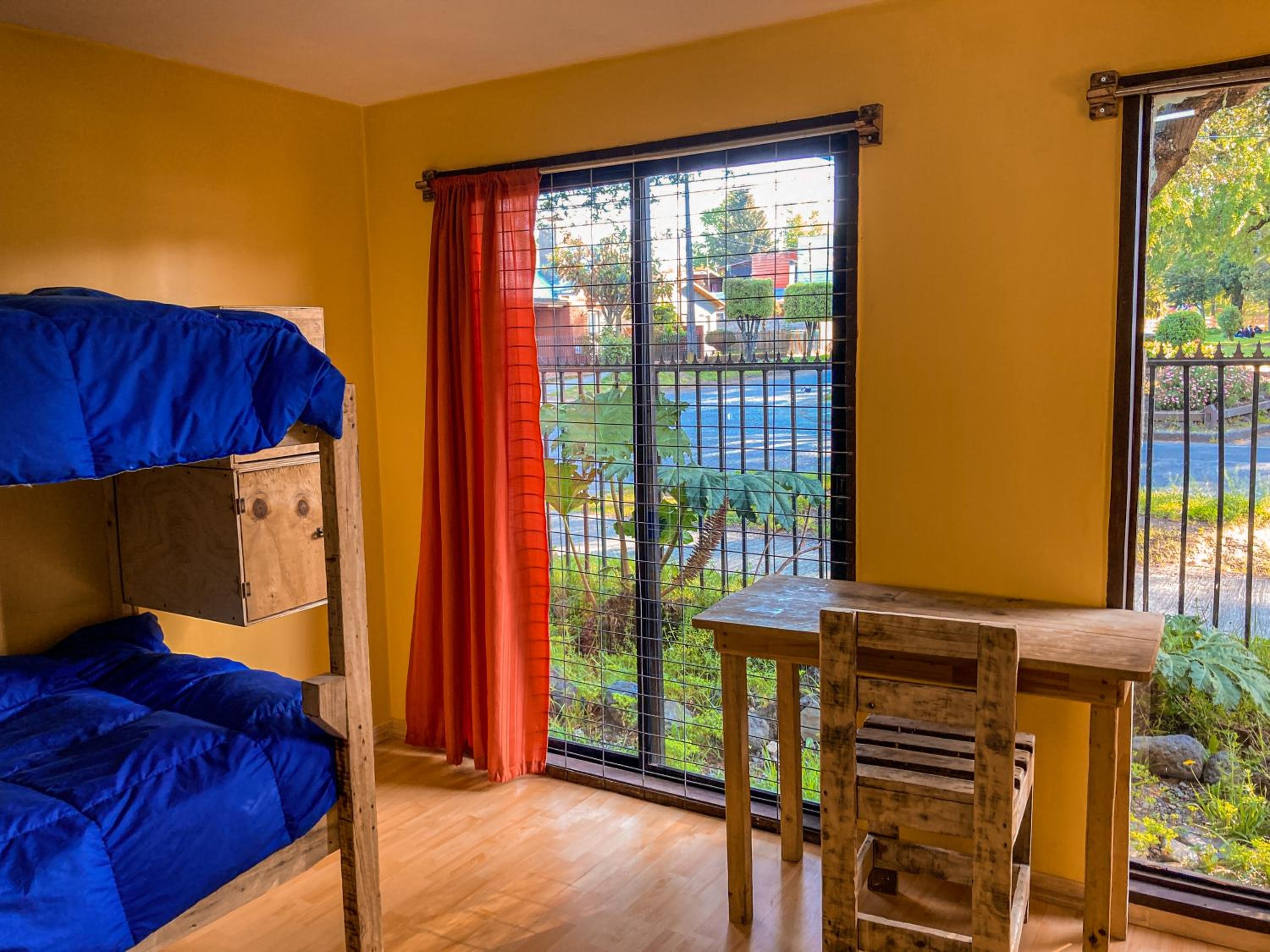 Bed in 4-Bed Mixed Dormitory Room photo 2