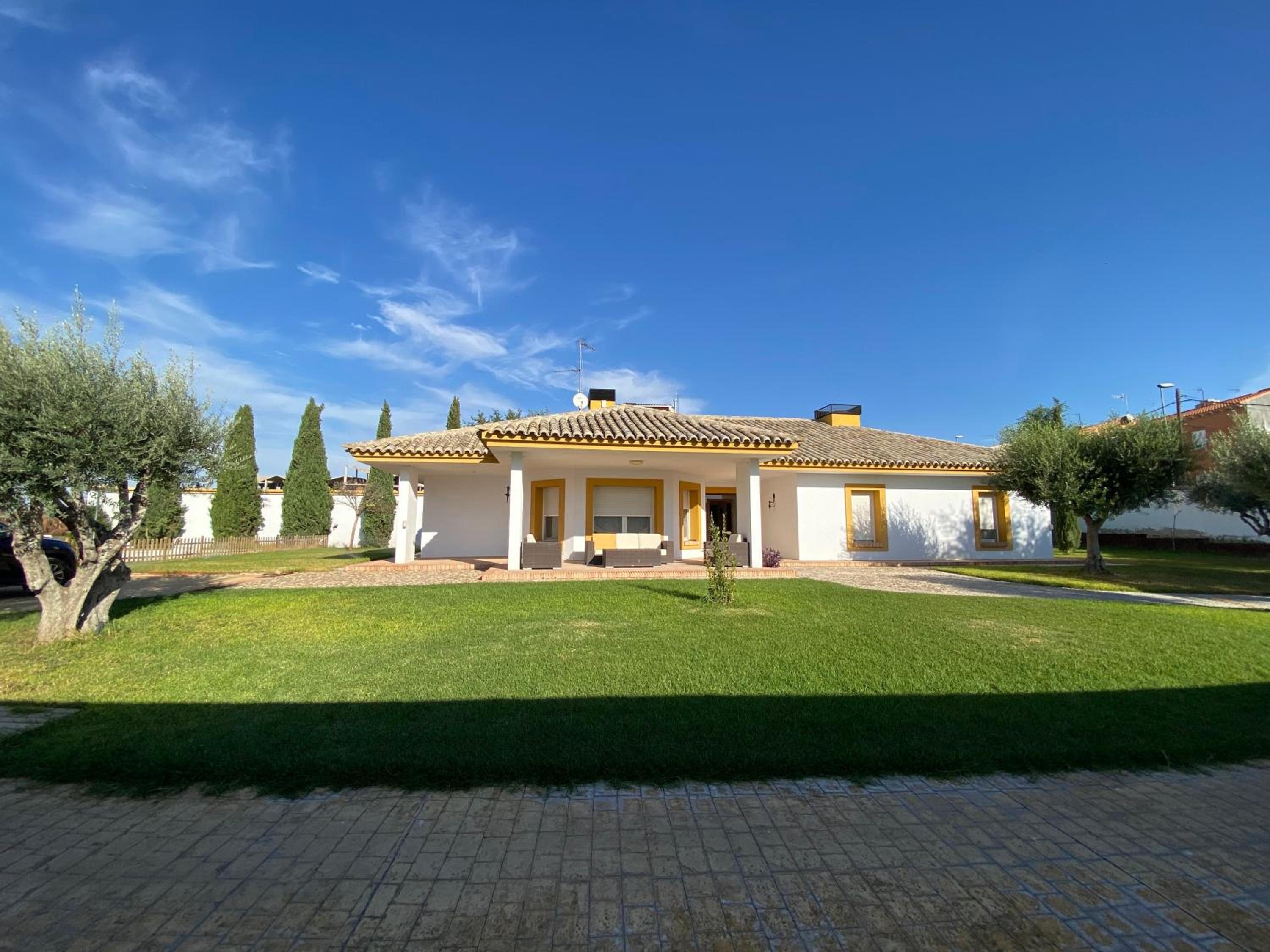 Villa photo 3