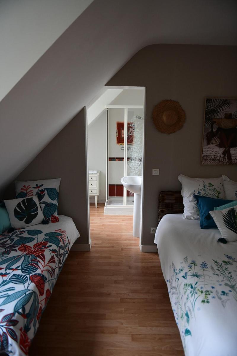 Triple Room with Private Bathroom - Photo 10