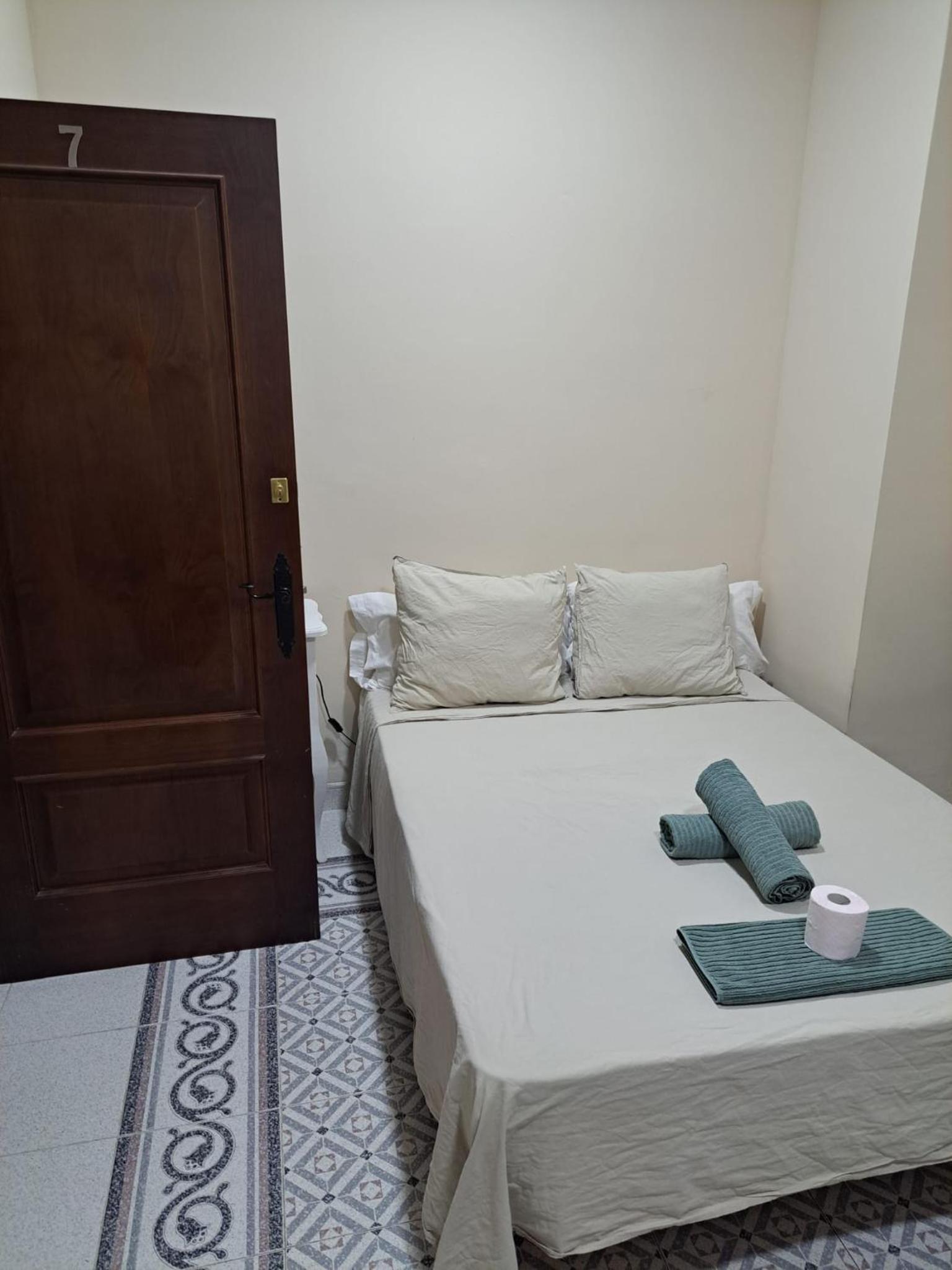 Habitación Doble Estándar con Baño Compartido