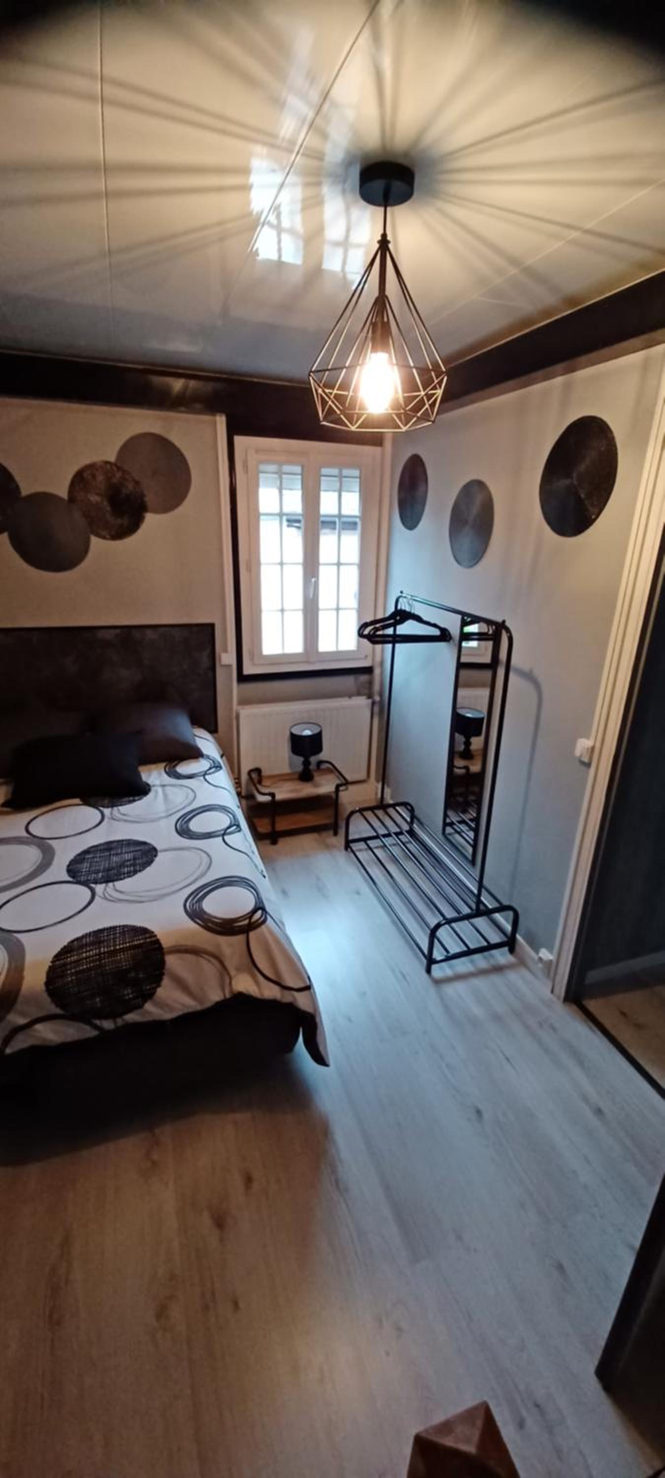 Two-Bedroom House - Photo 29