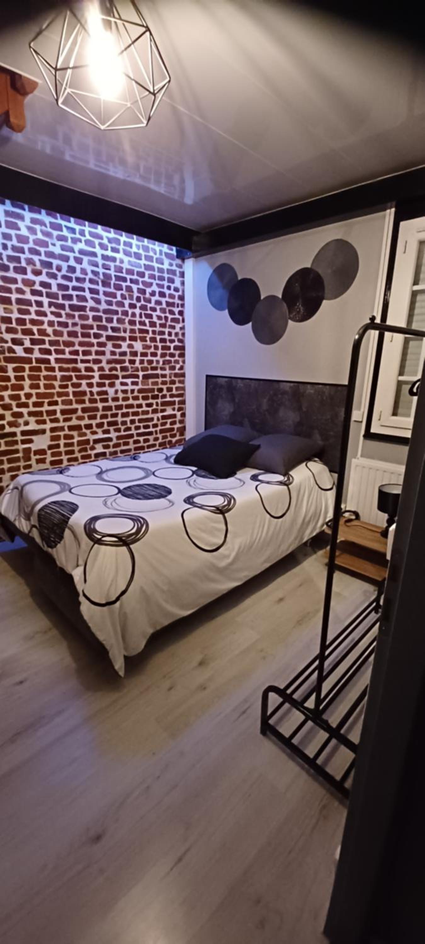 Two-Bedroom House - Photo 31