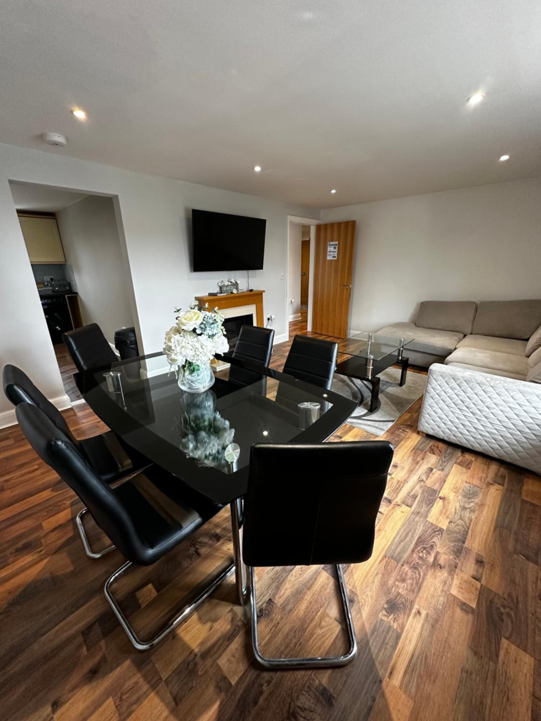 Two-Bedroom Apartment - Photo 11