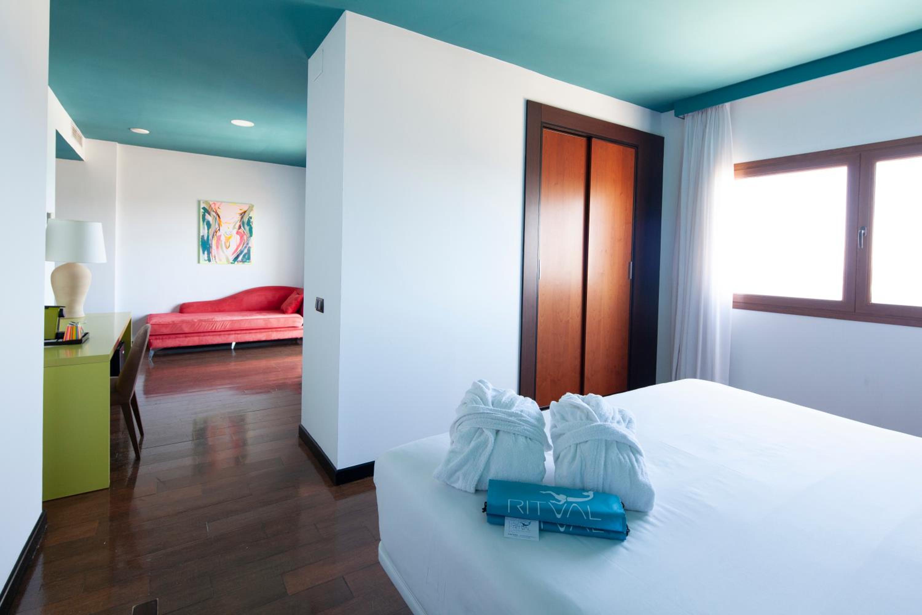 Junior Suite - Photo 1