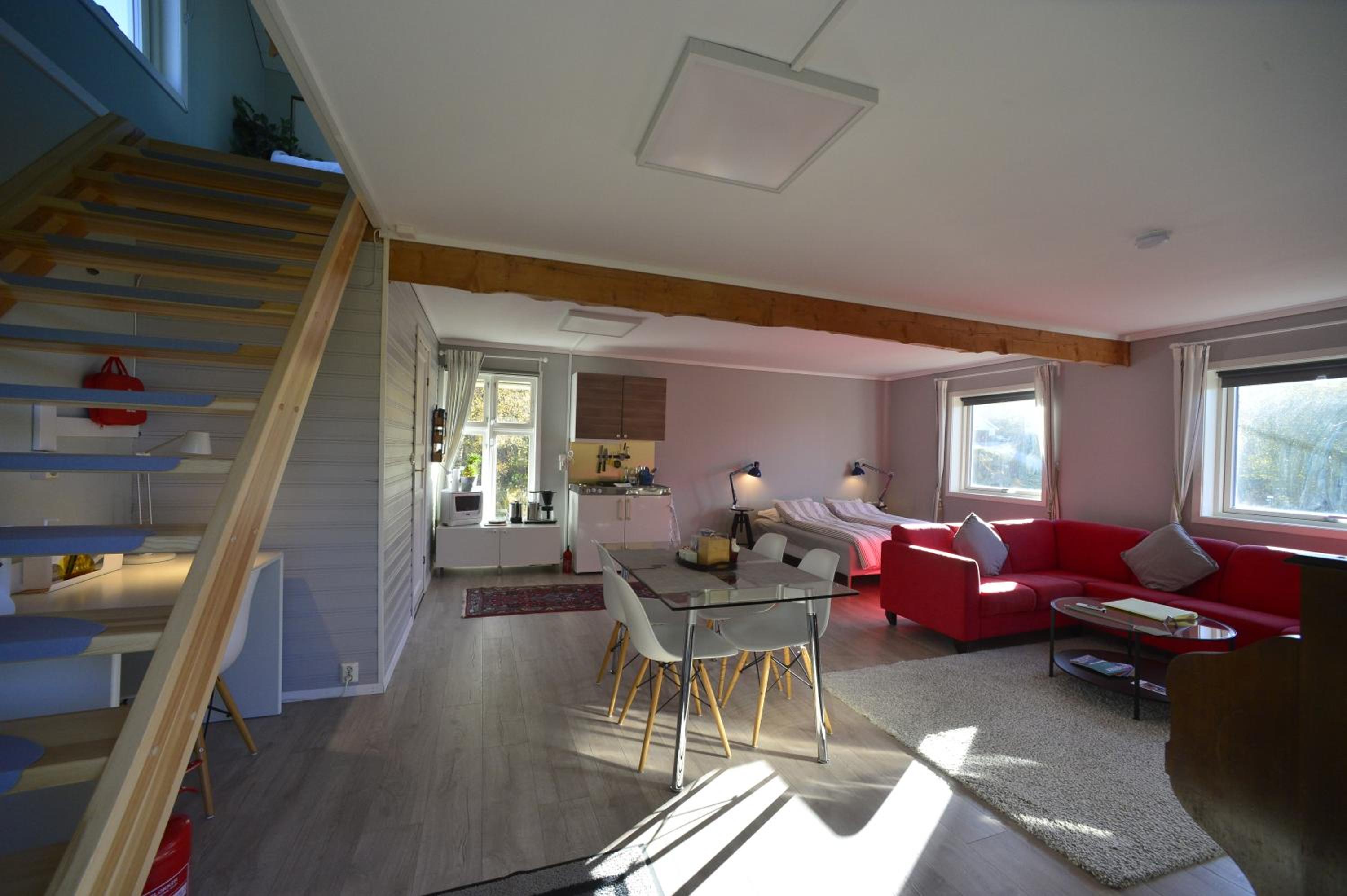 One-Bedroom House - Photo 25