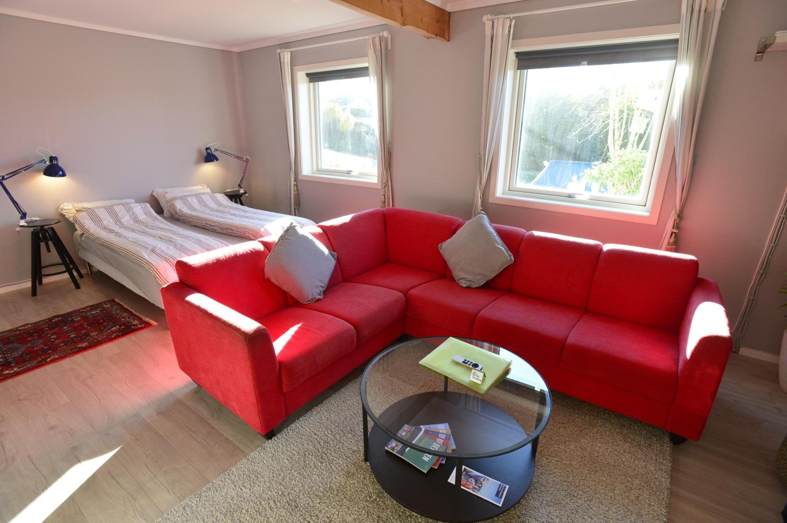 One-Bedroom House - Photo 3