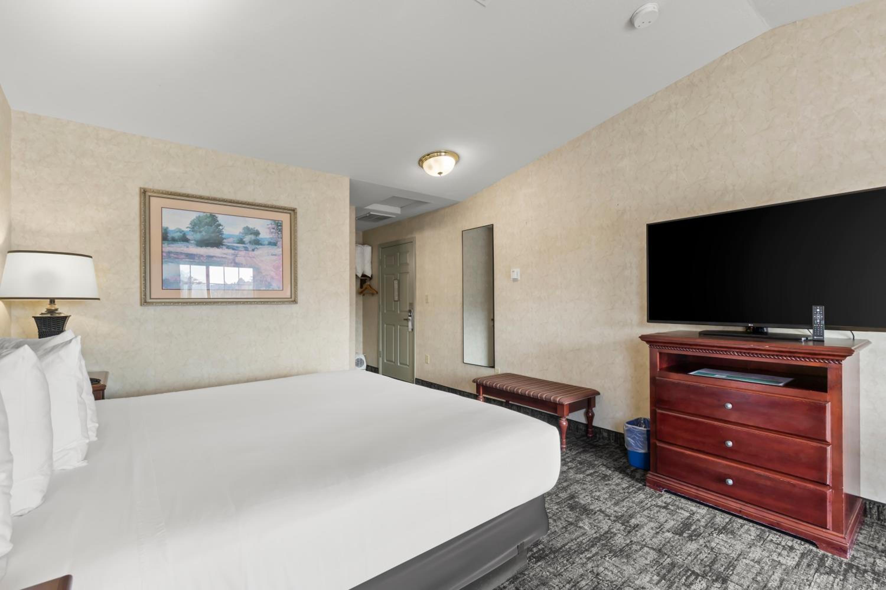 Premium King with Balcony Estuary View - Photo 5