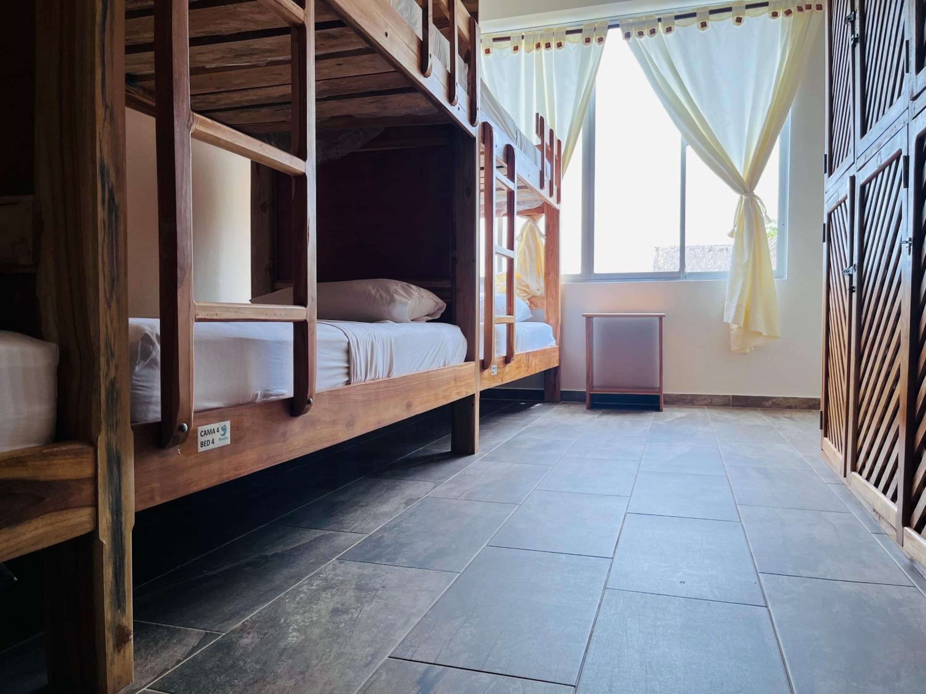 Bed in 6-Bed Female Dormitory Room photo 3